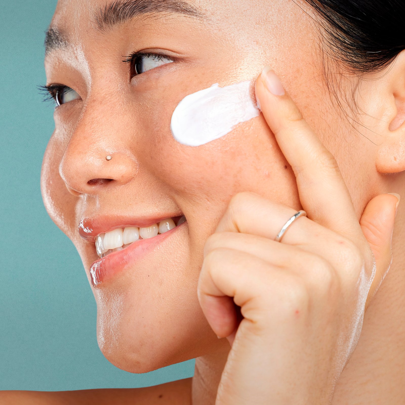 Torr hud på vintern? Här är 3 steg till mjuk, återfuktad hud!