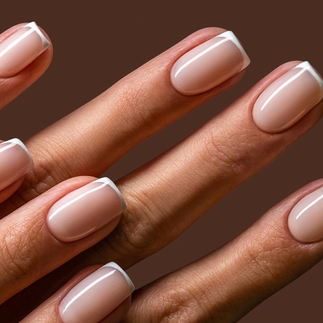 Så gör du fransk manikyr hemma – på korta och långa naglar