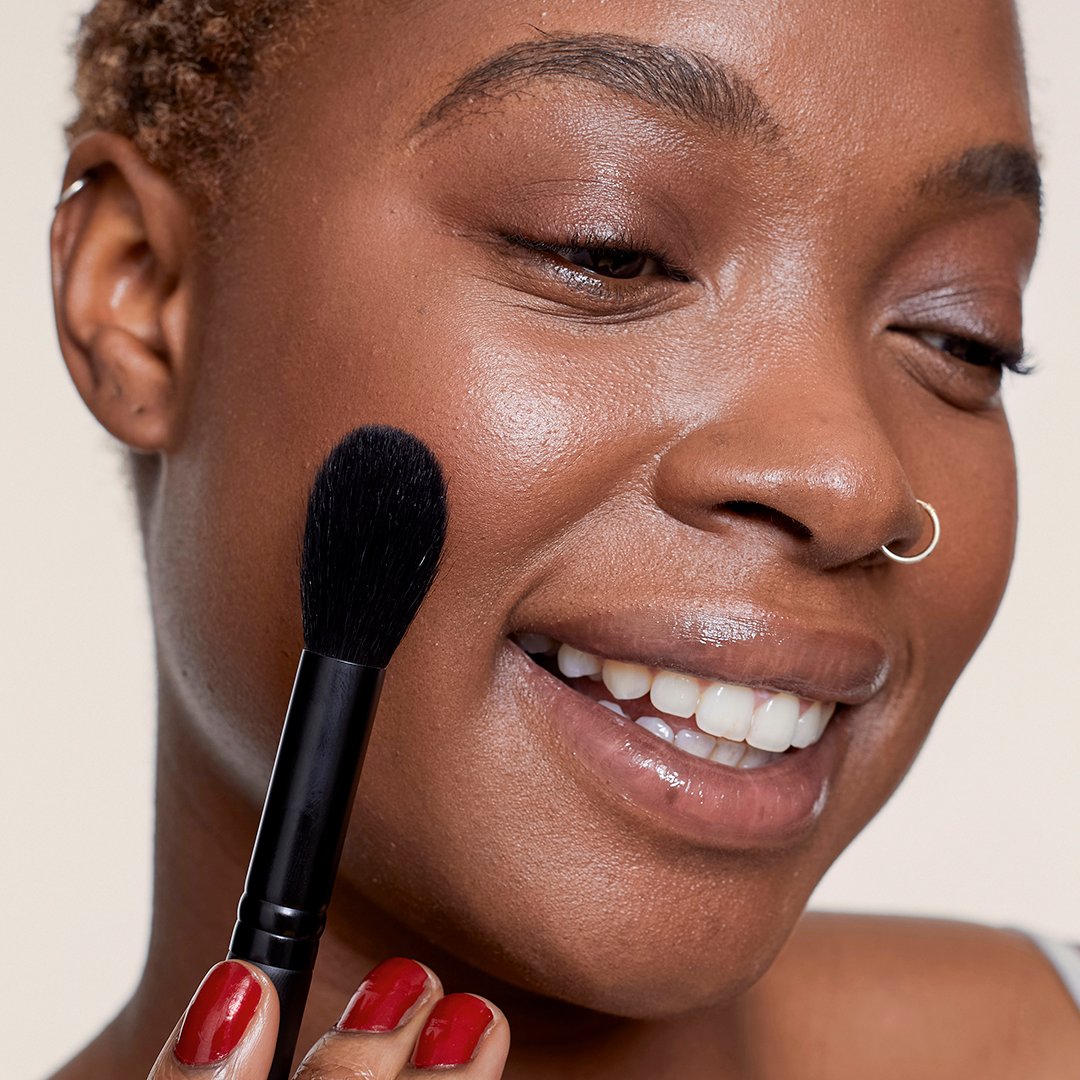 Så väljer du rätt smink för känslig och reaktiv hud