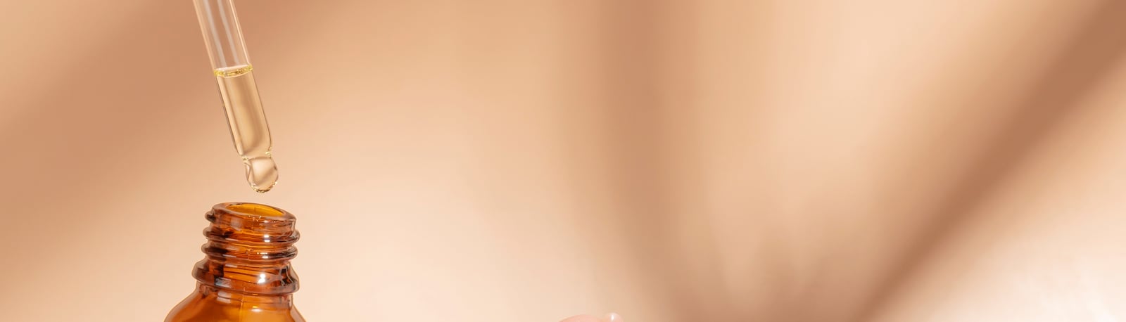 Hudterapeuten testar serum