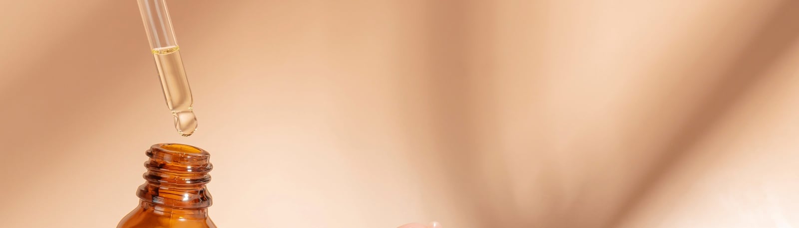 Hudterapeuten testar serum