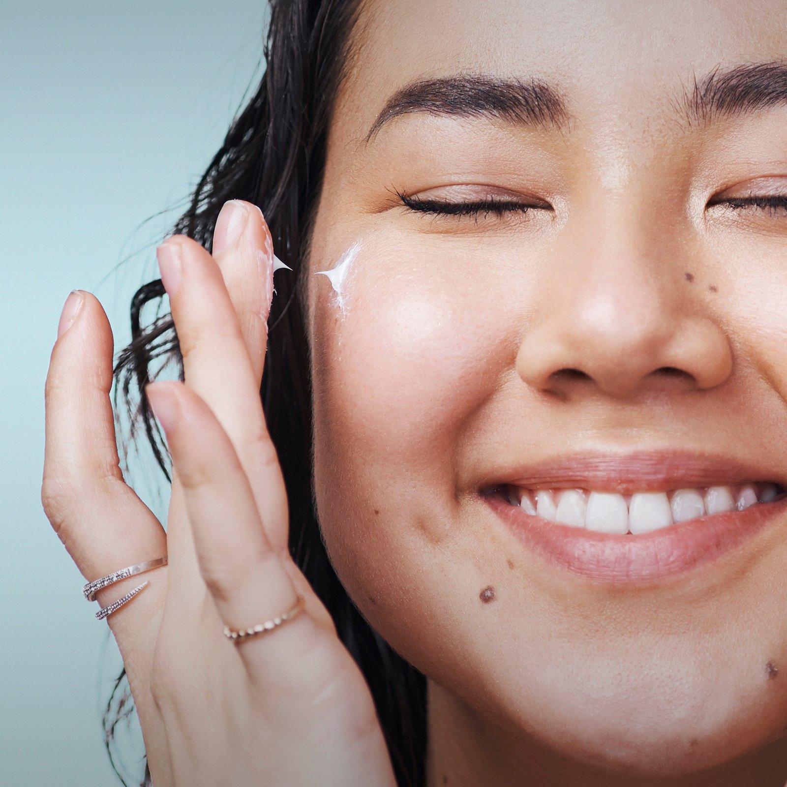 Bästa solkrämen för ansiktet – hitta rätt solskydd efter hudtyp