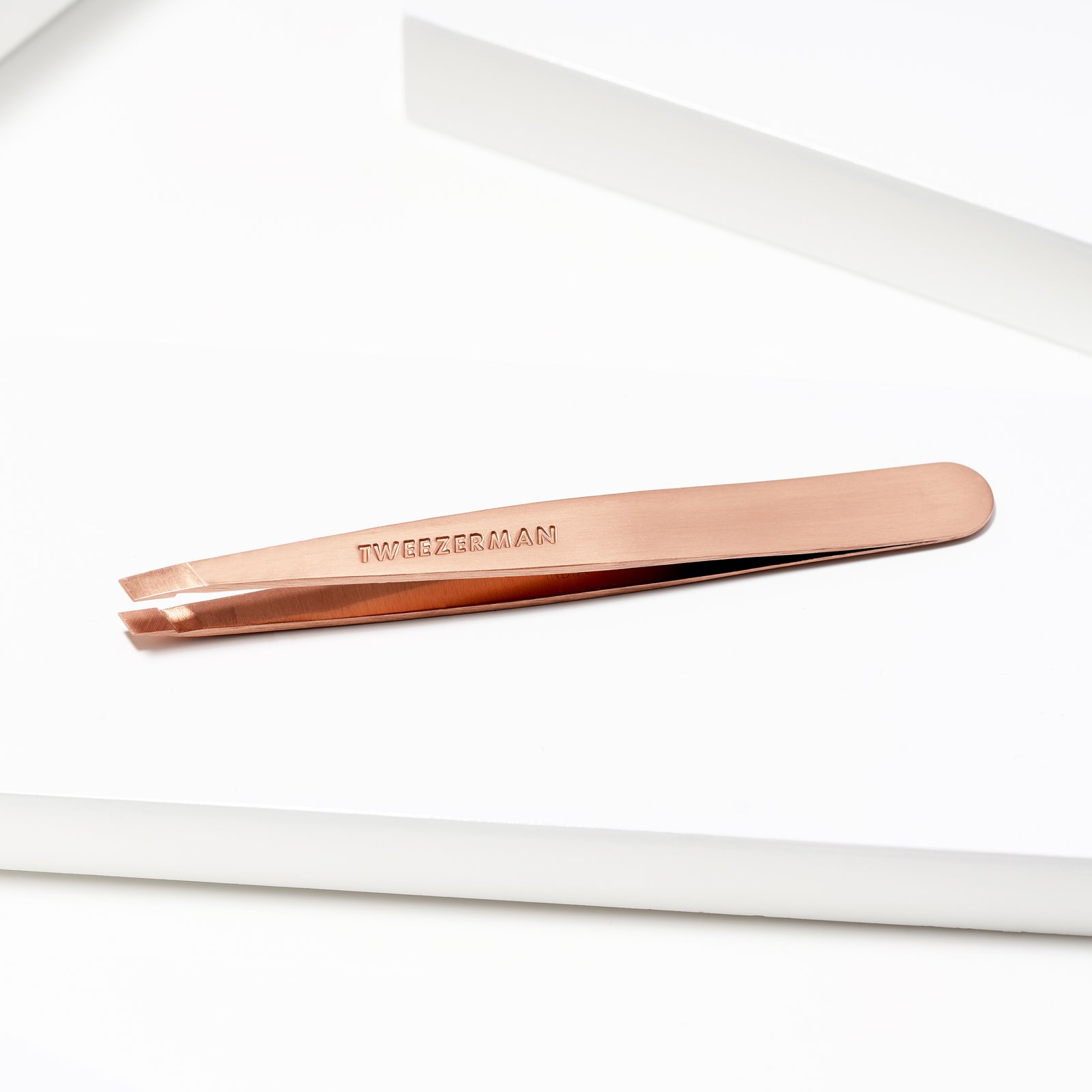 TWEEZERMAN Slant Tweezer Rose Gold 1st