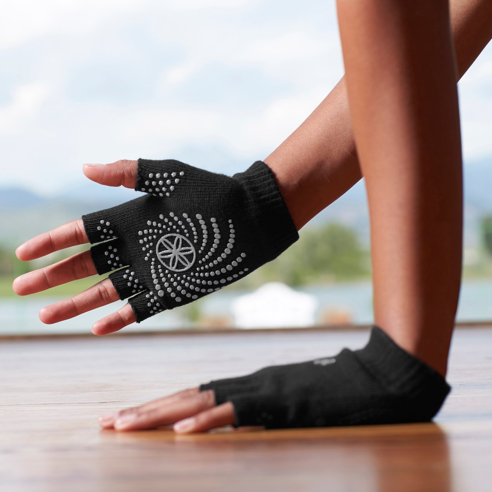GAIAM Grippy Yoga Gloves
