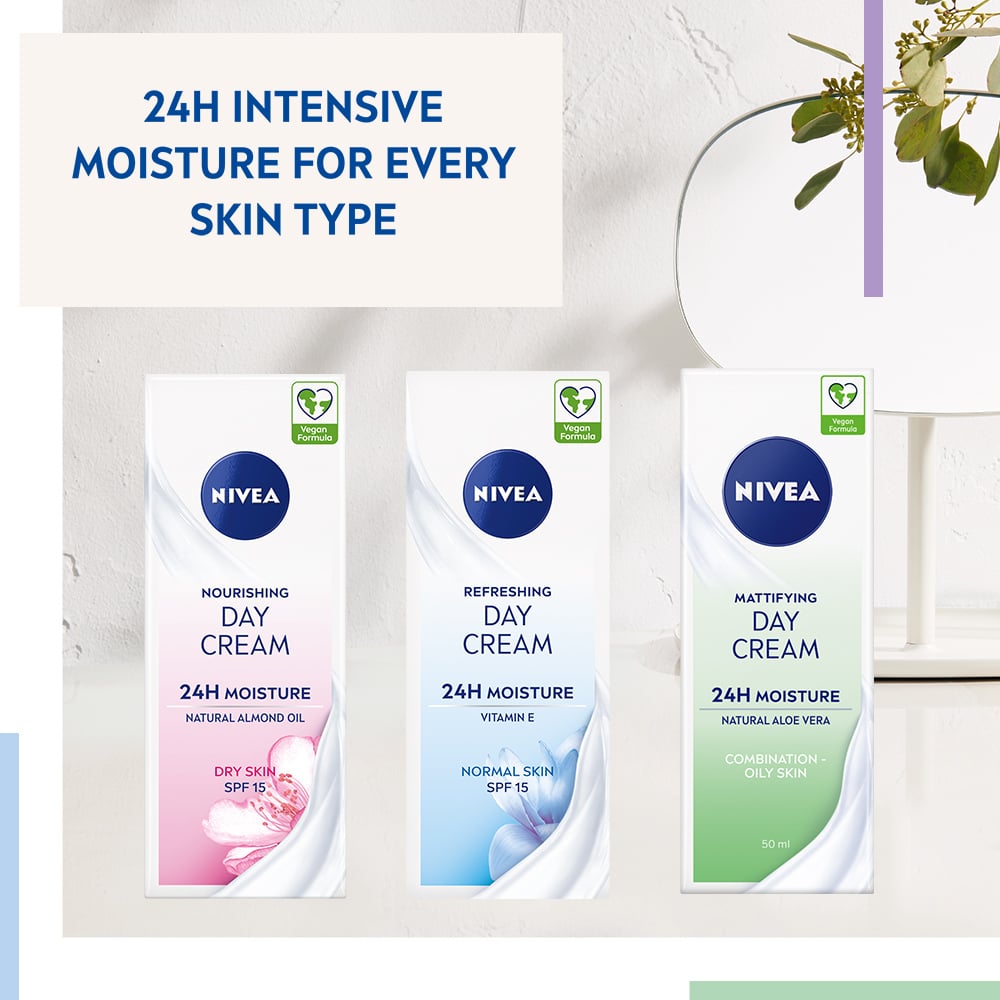 Nivea Nourishing Day Cream 24h Moisture SPF15 Dry Skin 50 ml