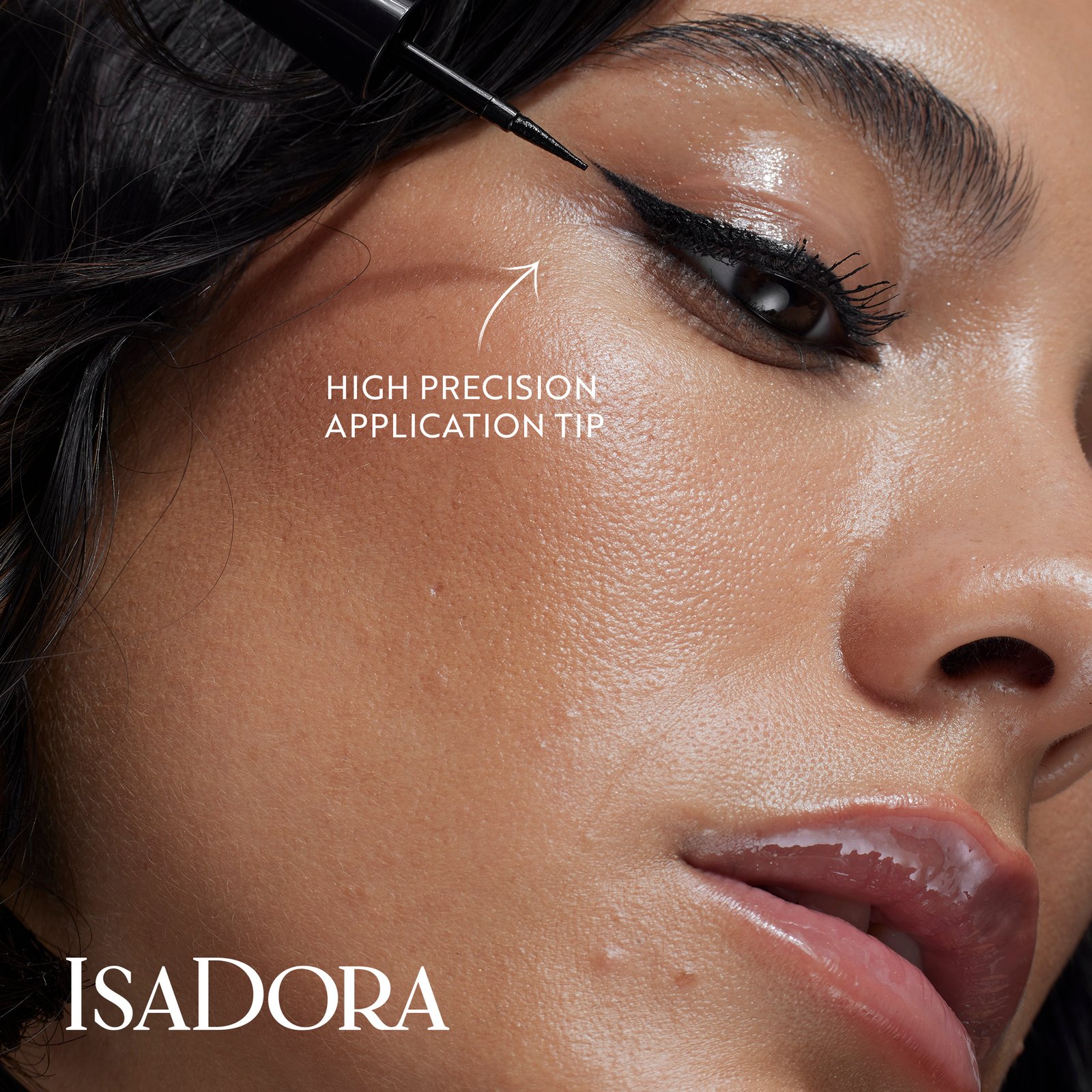 IsaDora Glossy Eyeliner 40 Chrome Black 2,5 ml