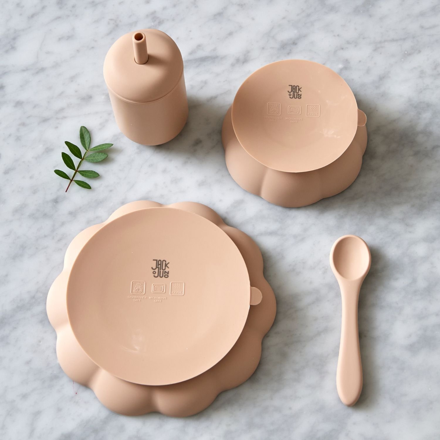 Jack o Juno Little Poppy Dining Set Oatmeal