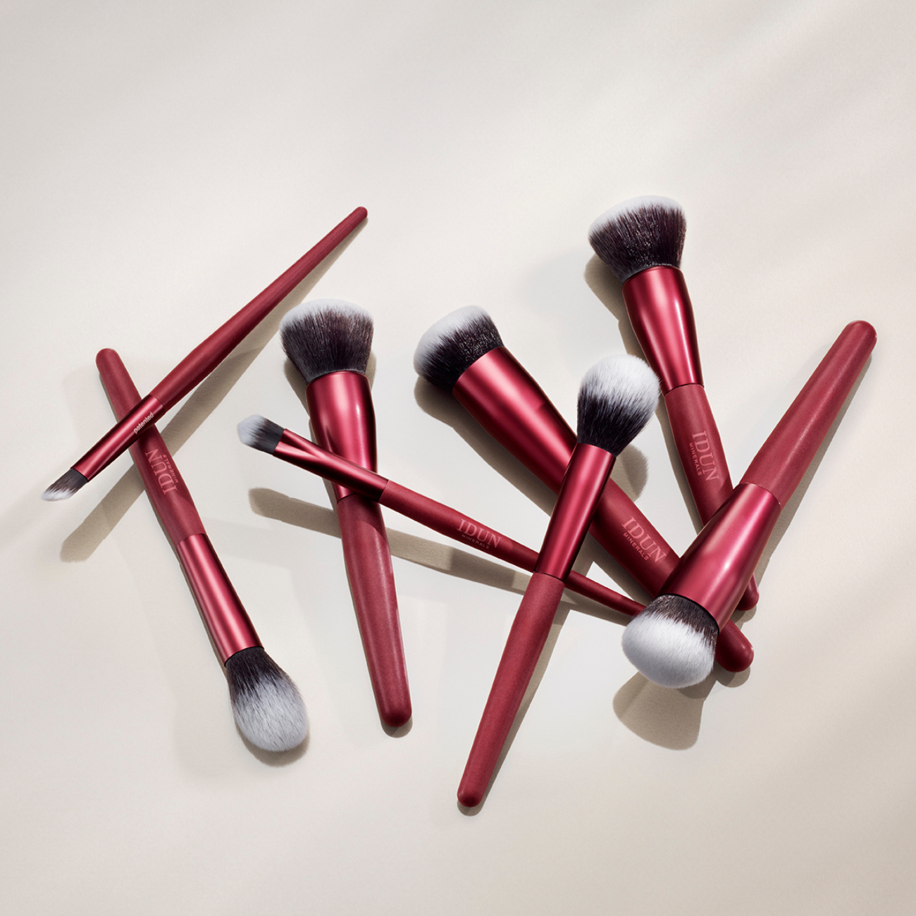 IDUN Minerals Pro Tapered Powder Brush 1 st