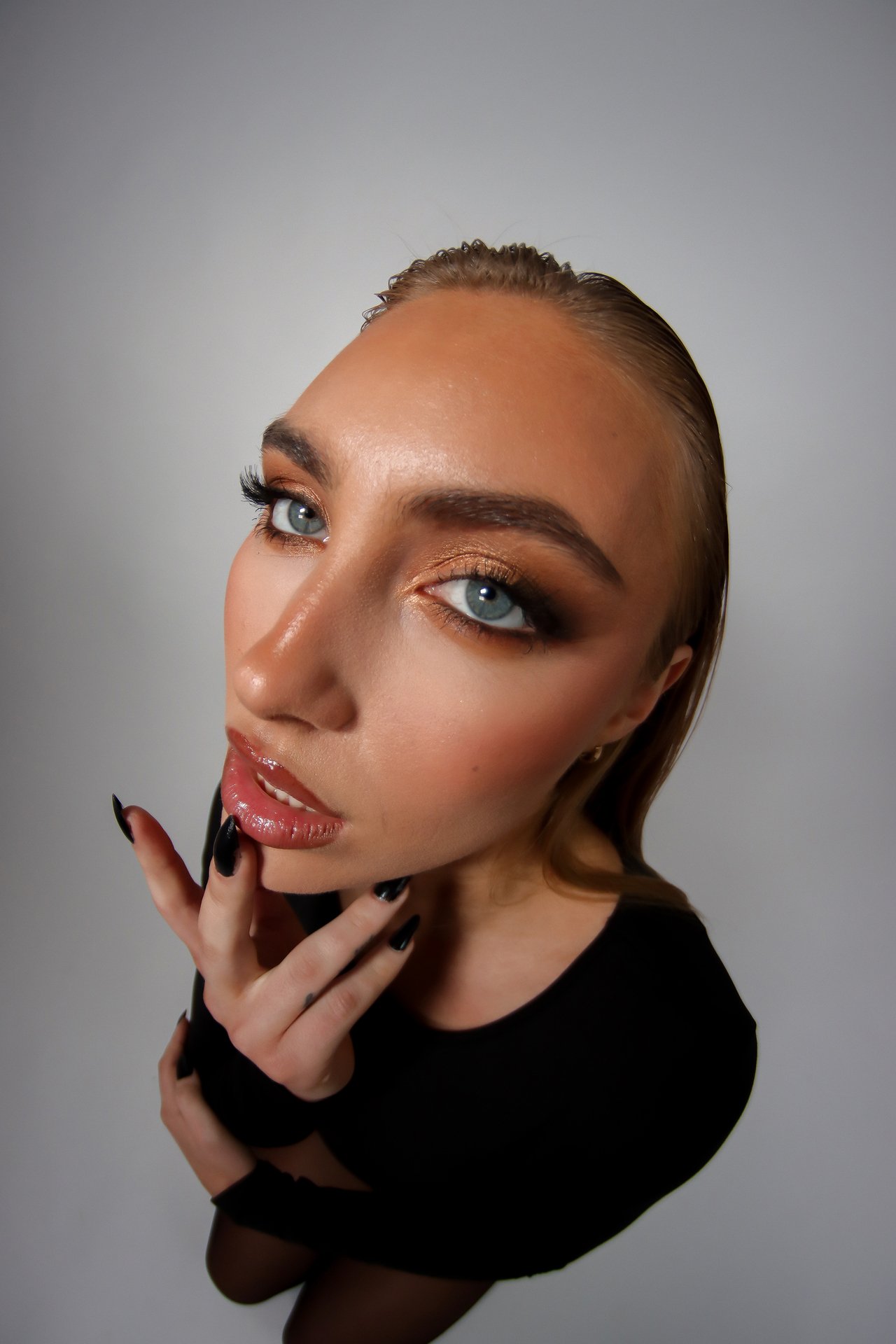 LOWD The First Letter Eyeshadow Palette