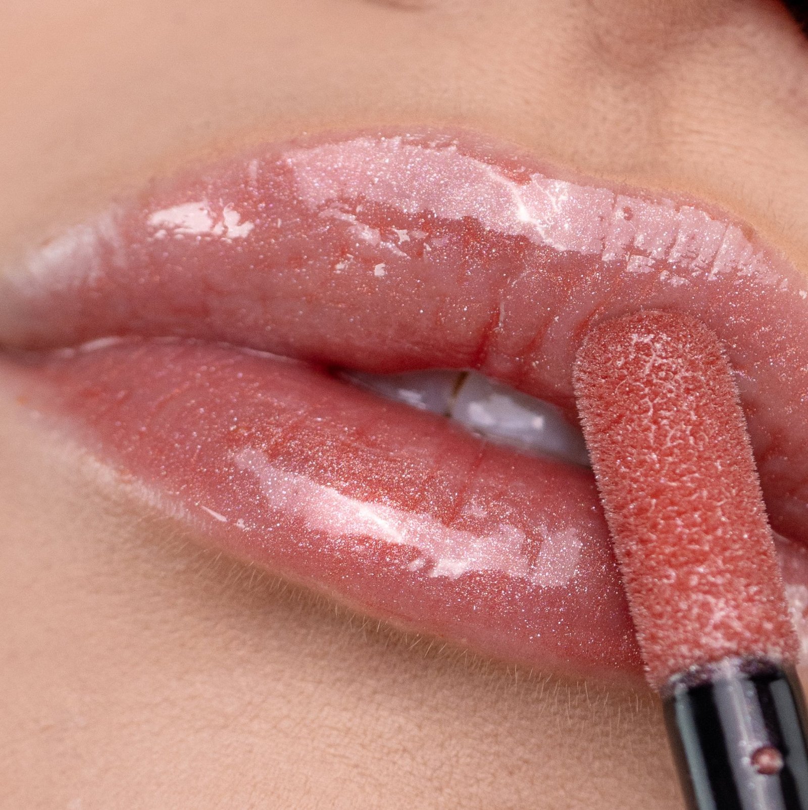 LOWD Gloss N' Go Lipgloss "Who, me?" 6ml