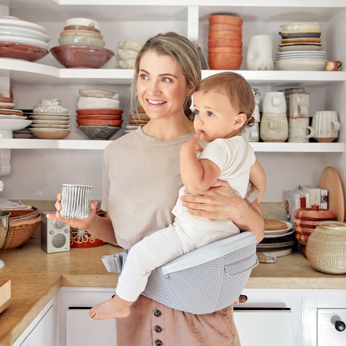 Ergobaby Alta Höftbärsele Pärlgrå