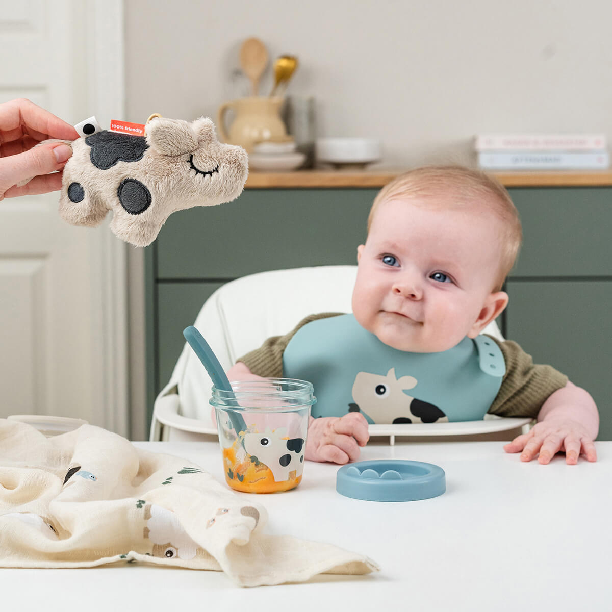 Done by Deer Babymatbehållare Tiny Farm Blå 2-pack