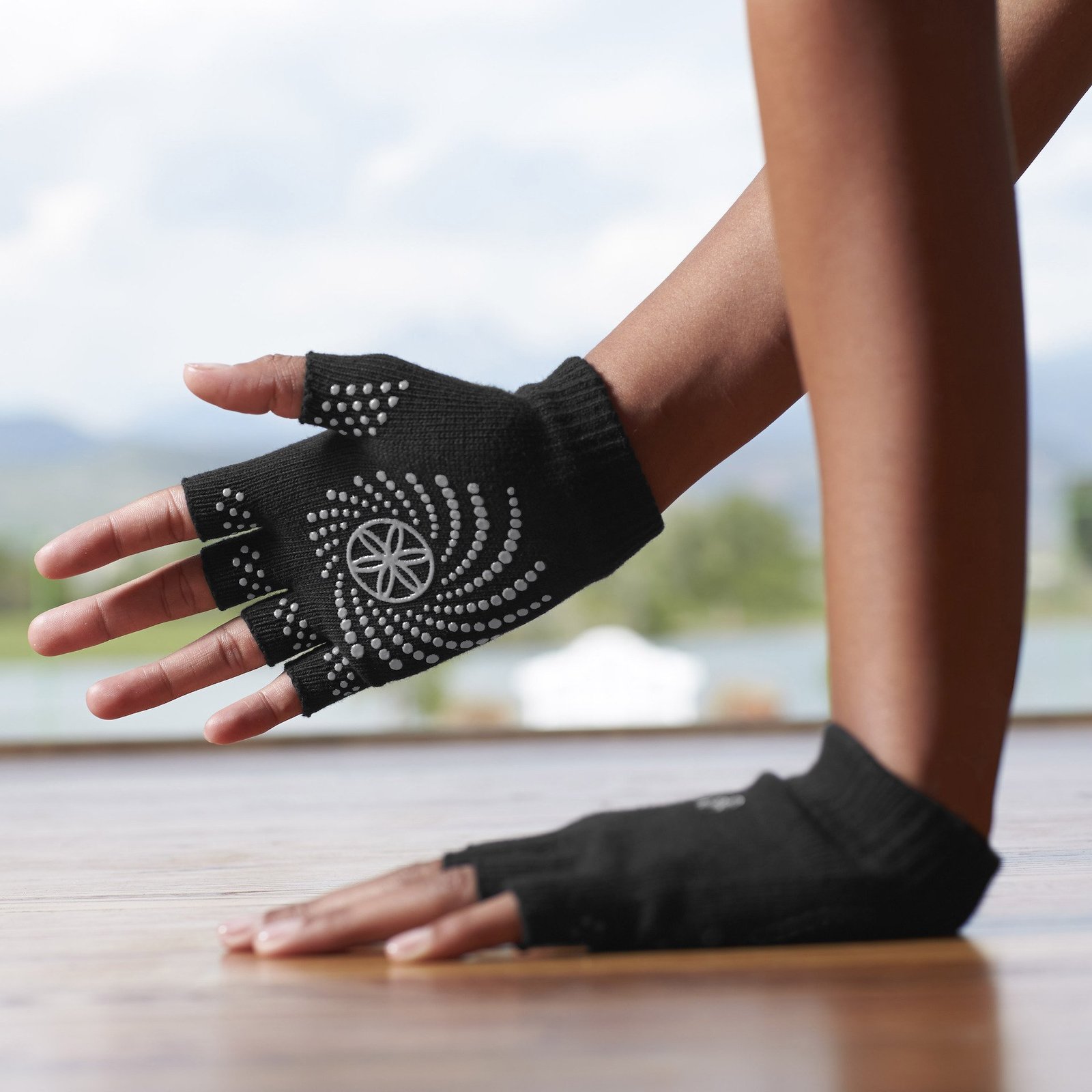 GAIAM Grippy Yoga Gloves