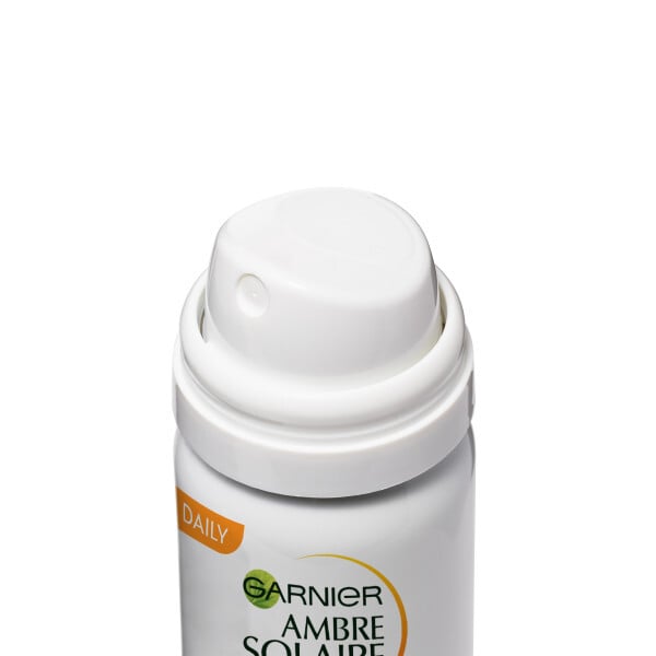 Garnier Ambre Solaire Super UV Over Makeup Protection Mist with Hyaluronic Acid SPF50+  75 ml