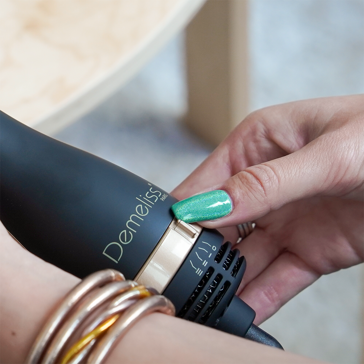 Demeliss Volume & Style