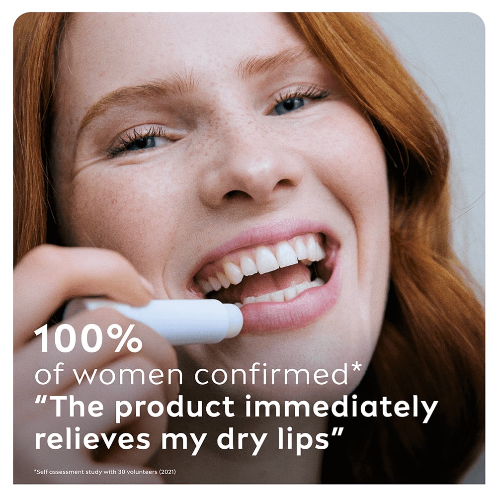 Labello Läppbalsam Med Repair Lip Balm 4,8 g