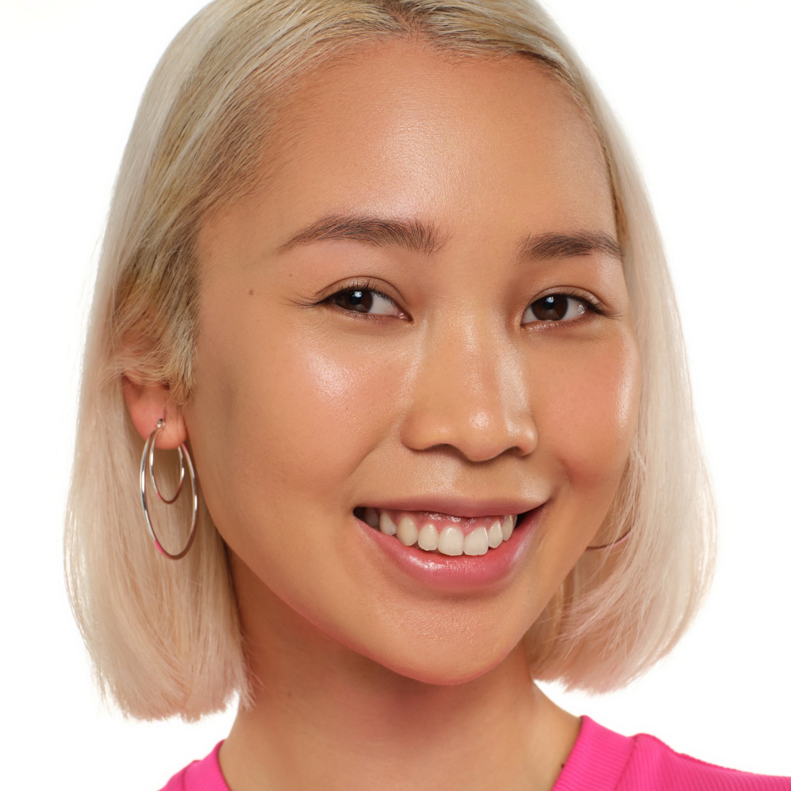 essence Silky Blur Hydrating Longwear Foundation 168 30 ml