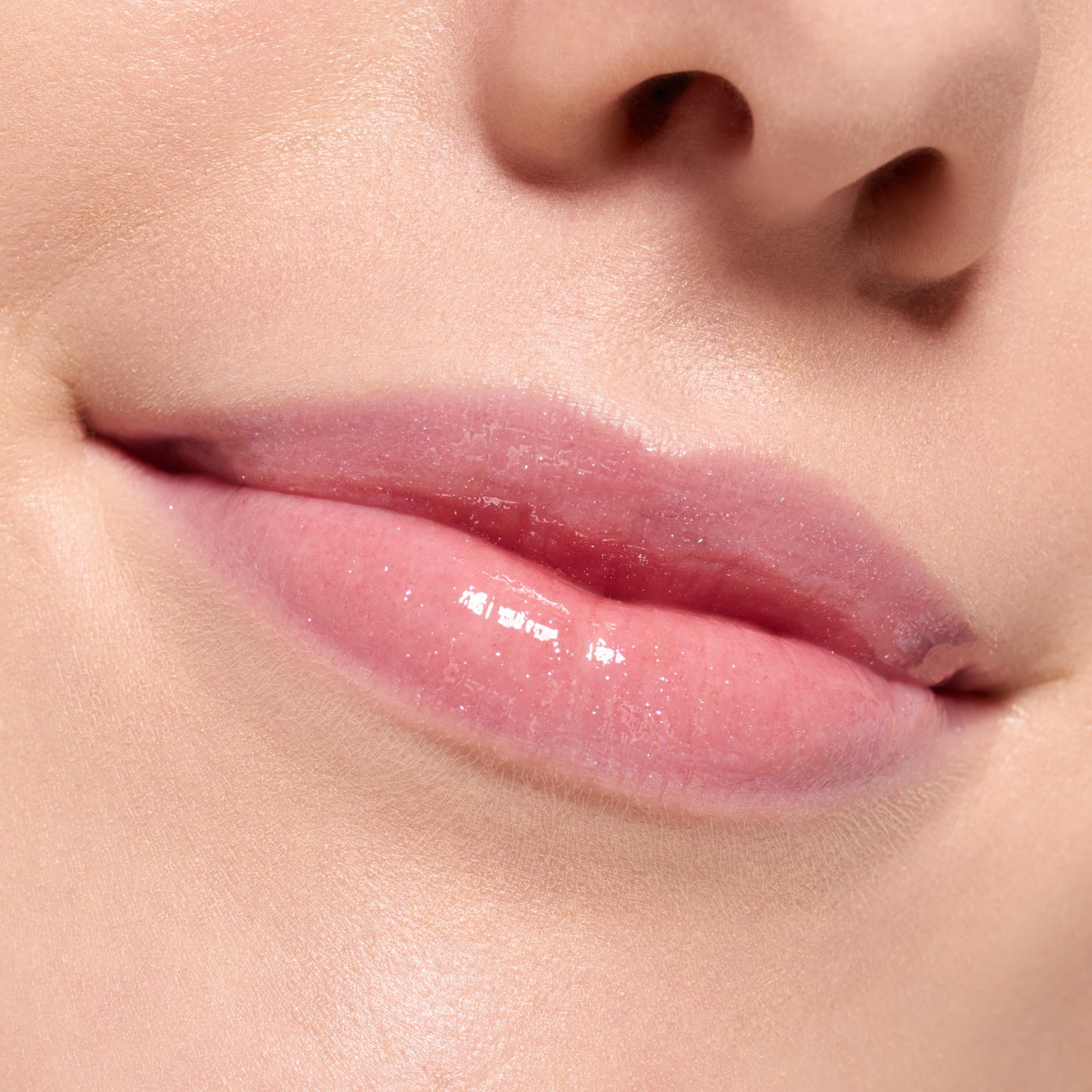 essence Hydra Kiss Lip Oil 10