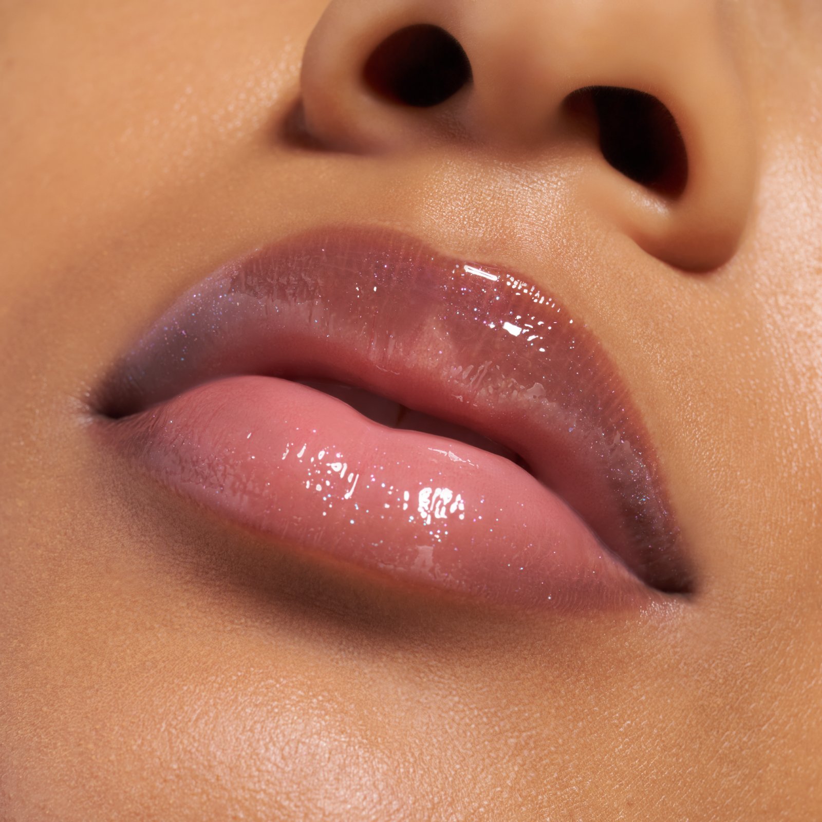 essence Hydra Kiss Lip Oil 10