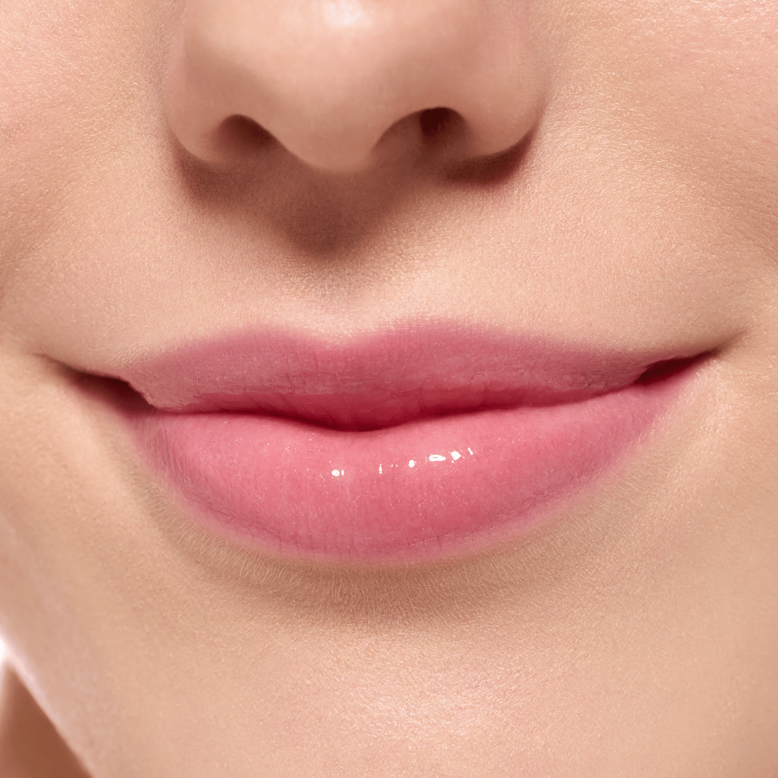 essence The Super Peptide Glossy Lip Treatment 05