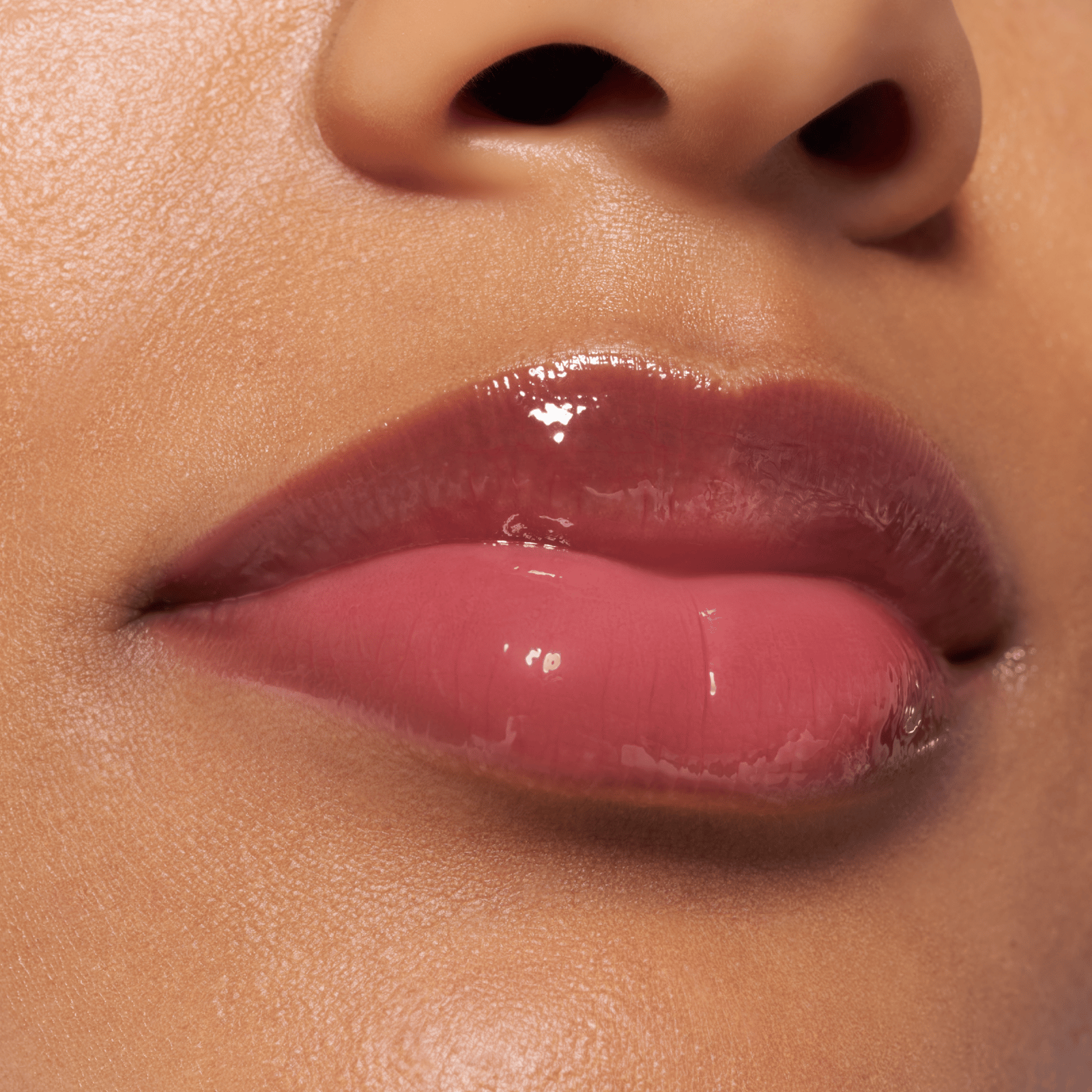 essence The Super Peptide Glossy Lip Treatment 06