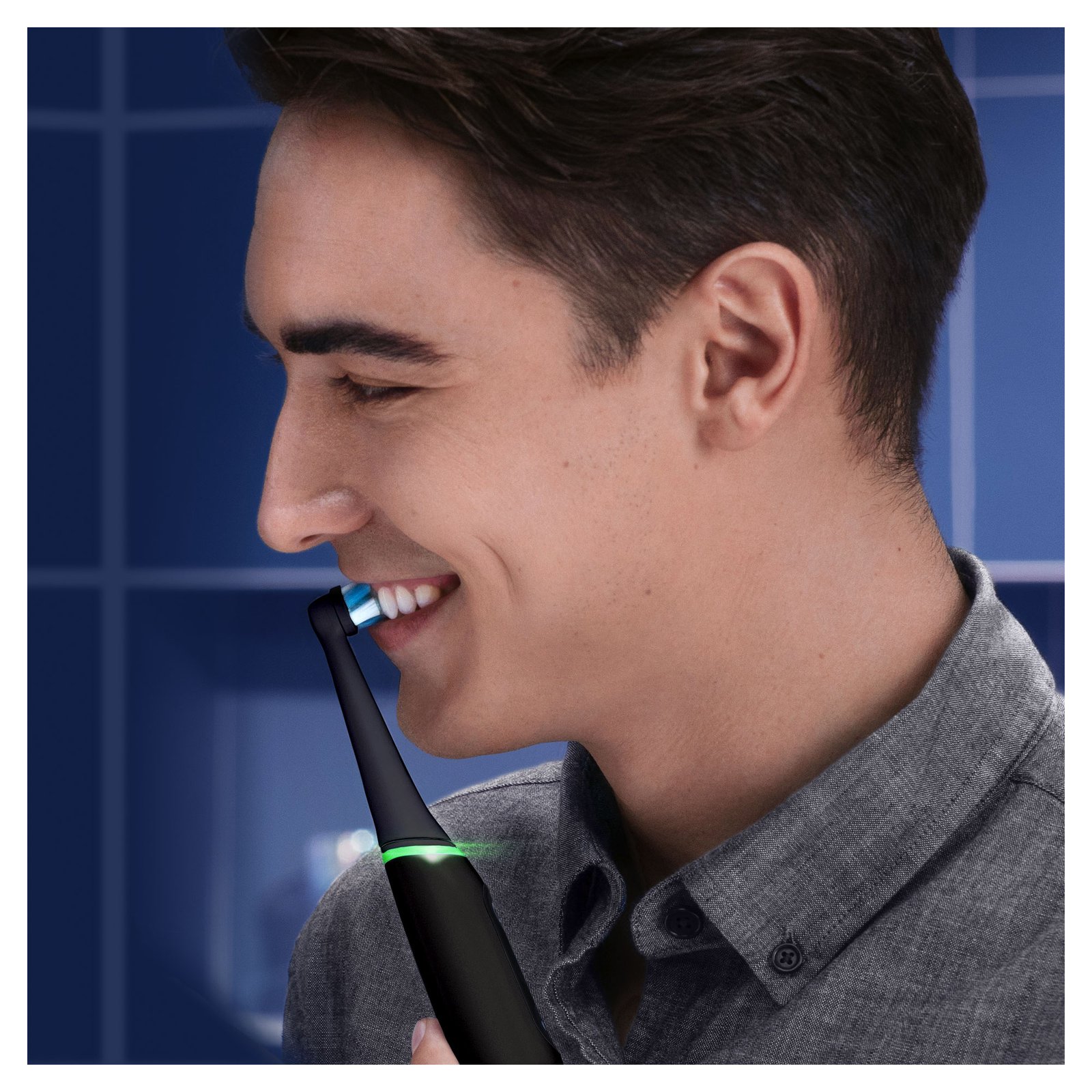 Oral-B iO 6S Black Eltandborste Designed By Braun 1 st