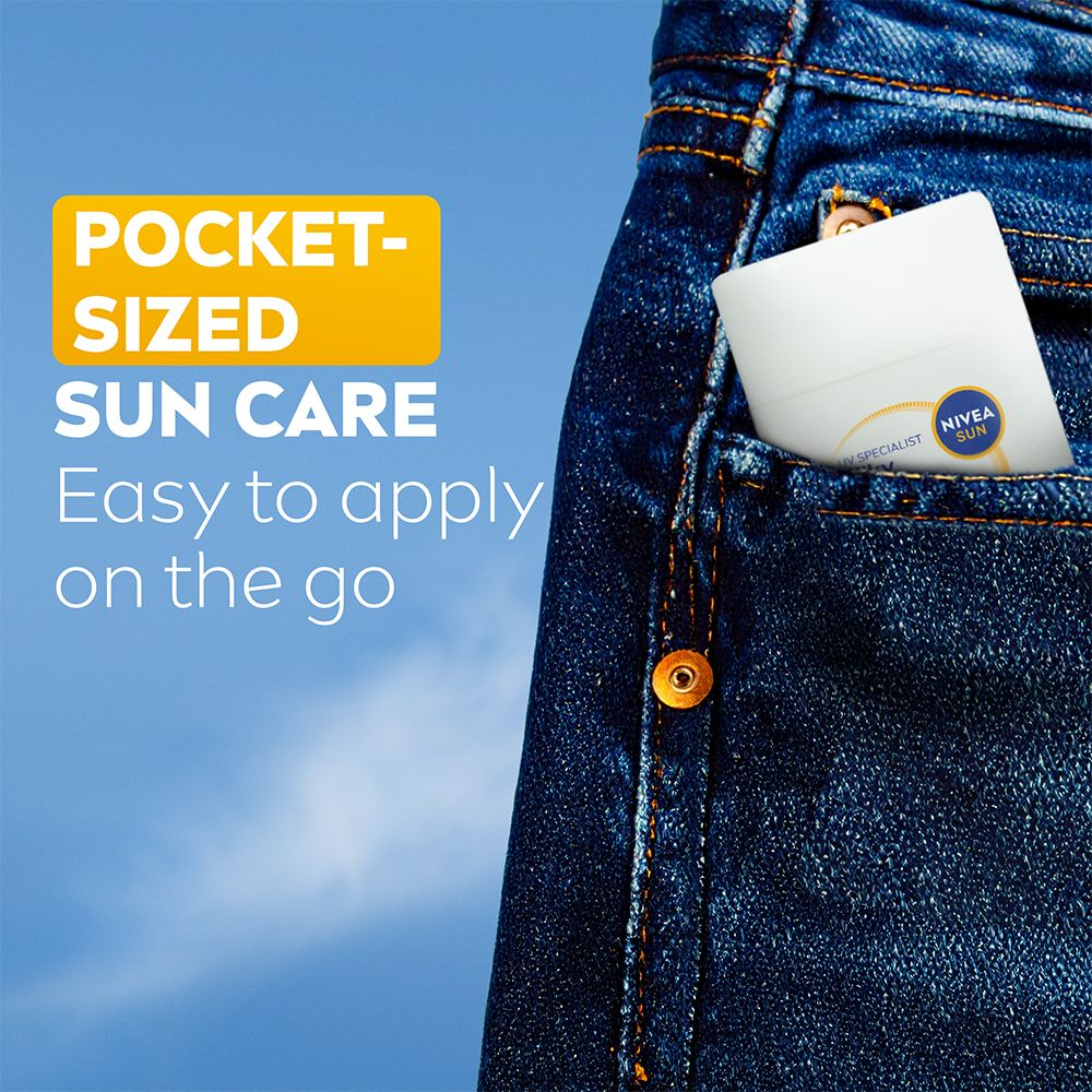 NIVEA SUN UV Face Specialist Silky UV Stick SPF 50+ 15 ml