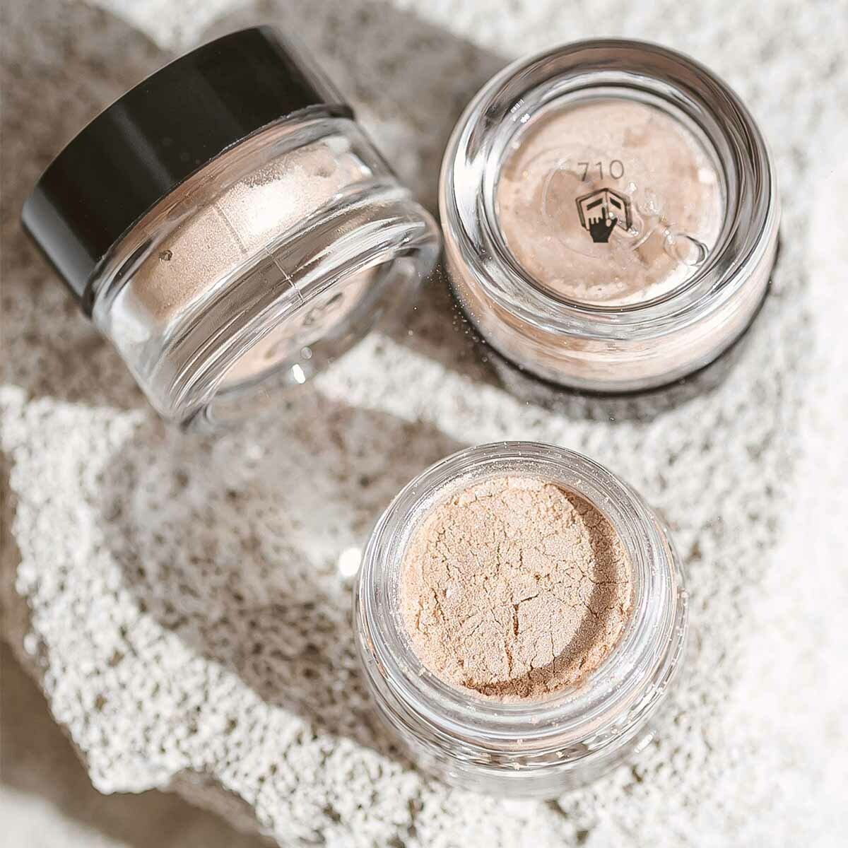 Uoga Uoga Mineral Eye Shadow Naked & Happy 1g