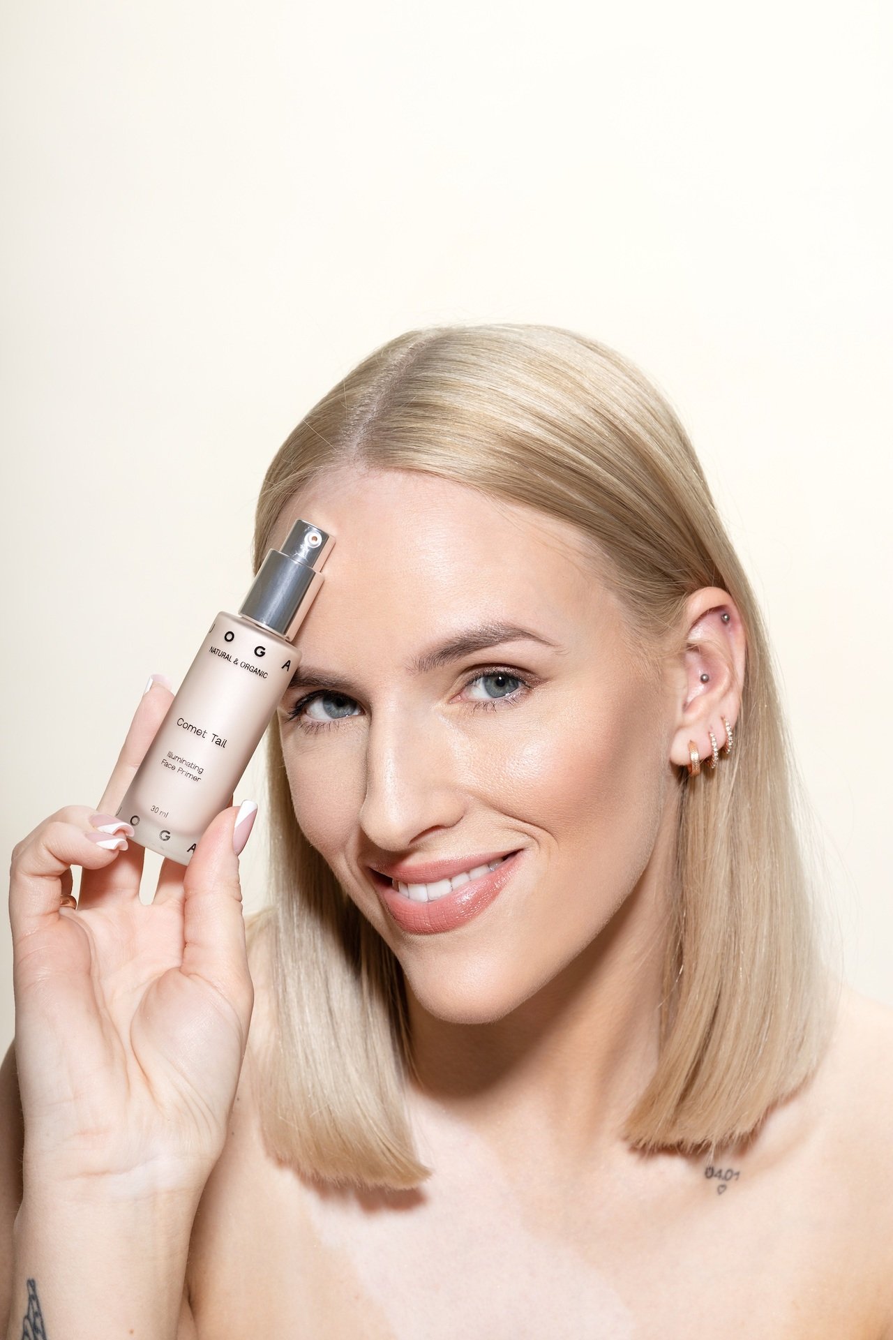 Uoga Uoga Illuminating Face Primer - Comet Tail 30ml