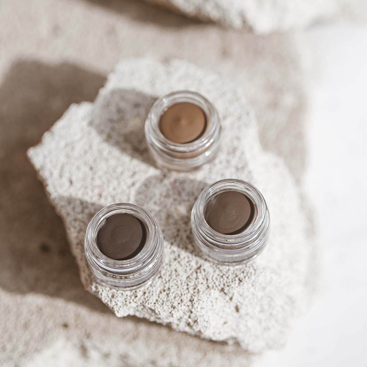 Uoga Uoga Eyebrow Pomade  Taupe 2,5ml