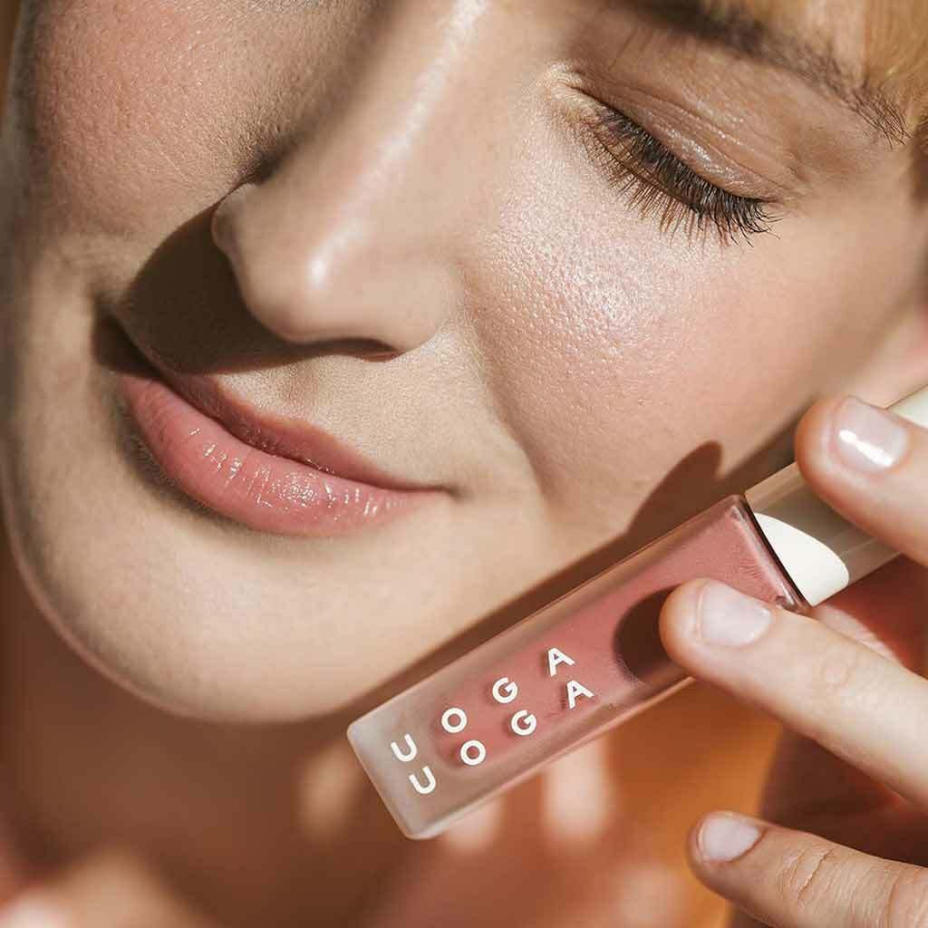 Uoga Uoga Nourishing Lip Gloss, Foxberry 5 ml