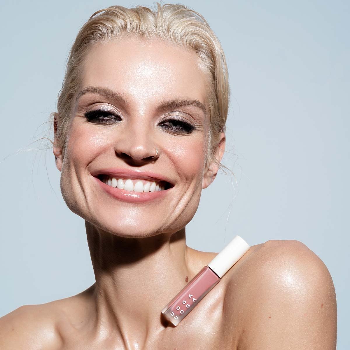 Uoga Uoga Nourishing Lip Gloss, Foxberry 5 ml