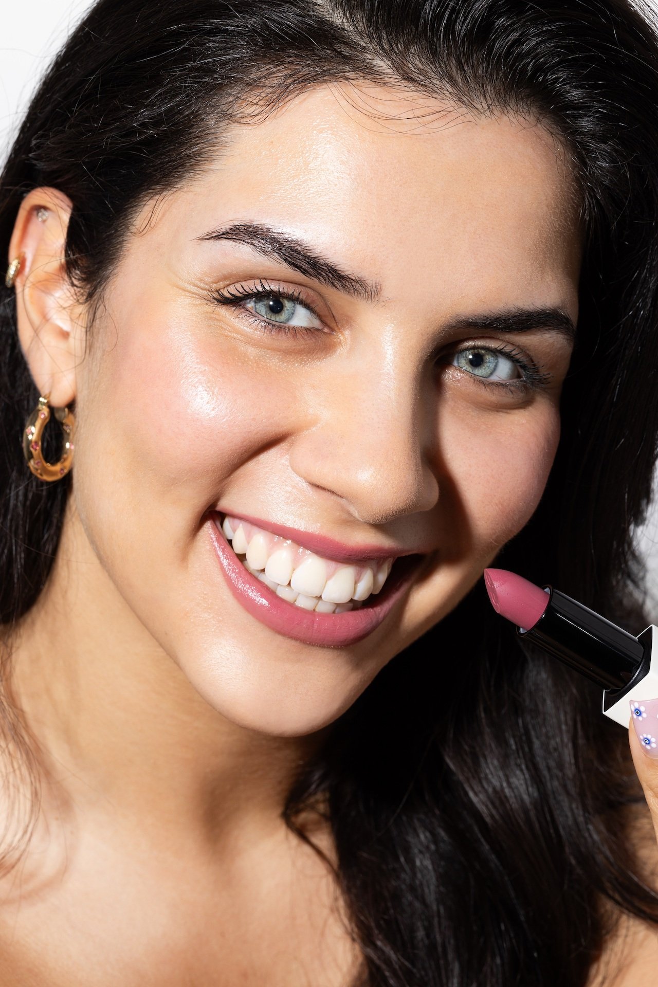 Uoga Uoga Nourishing Sheer Natural Lipstick, Candyberry 4 g