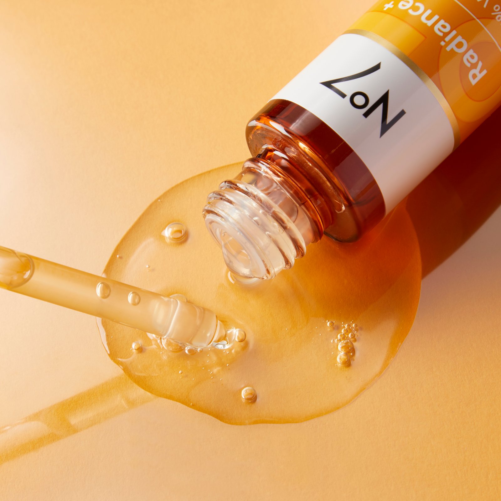 No7 Radiance+ 15% Vitamin C Serum 25 ml