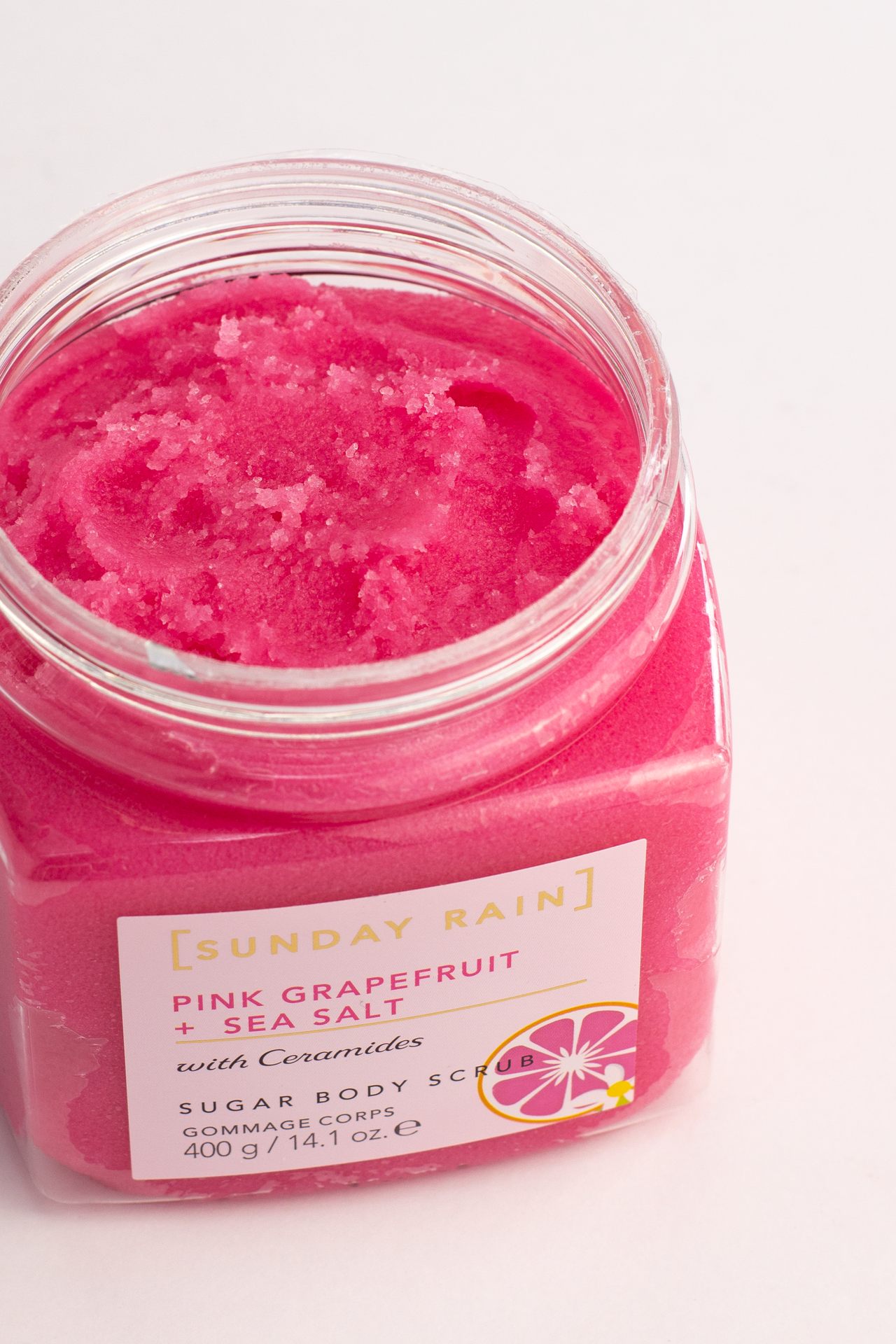 Sunday Rain Pink Grapefruit & Sea Salt Body Scrub 400 g