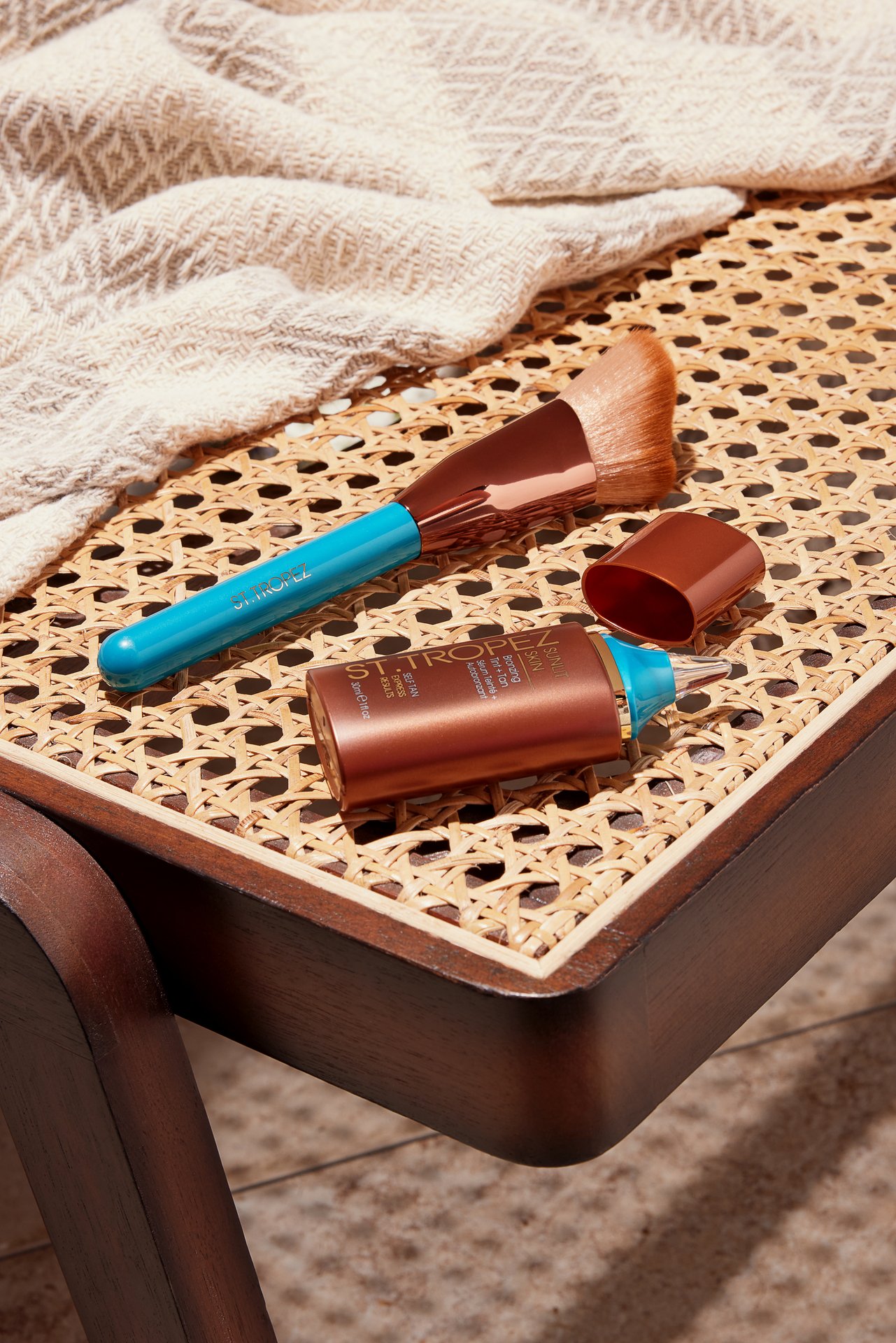 St. Tropez Tantour + Applicator Brush 86 g
