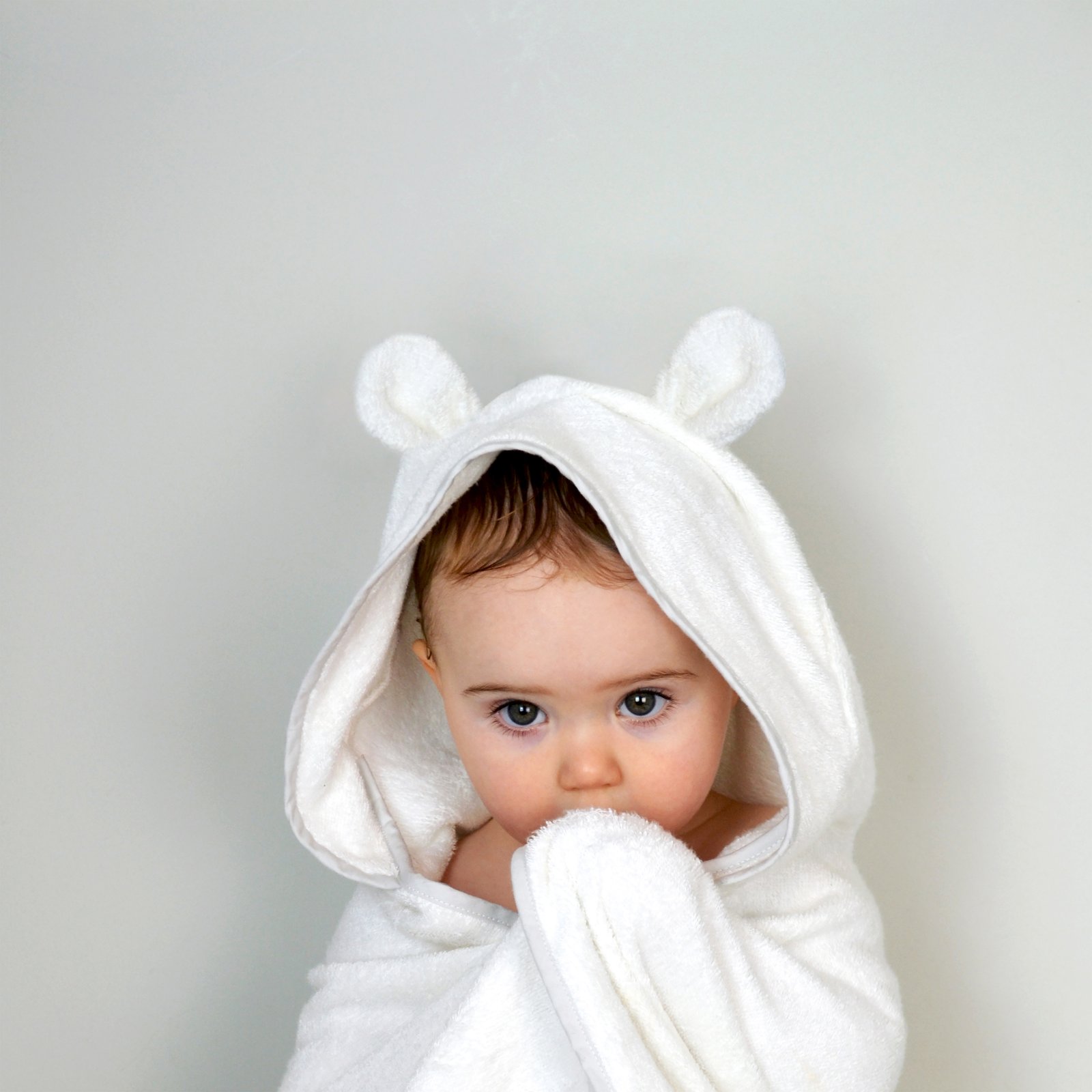 shnuggle Baby Towel Wearable 85x85 cm White 1 st
