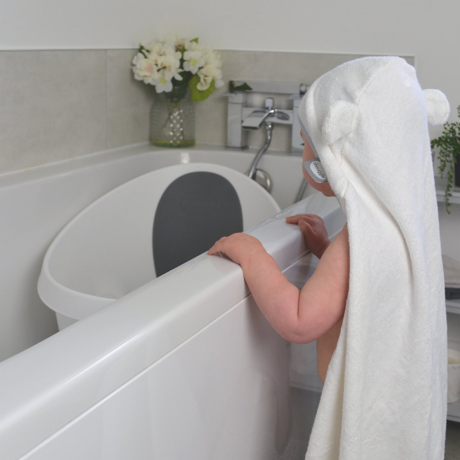shnuggle Baby Towel Wearable 85x85 cm White 1 st