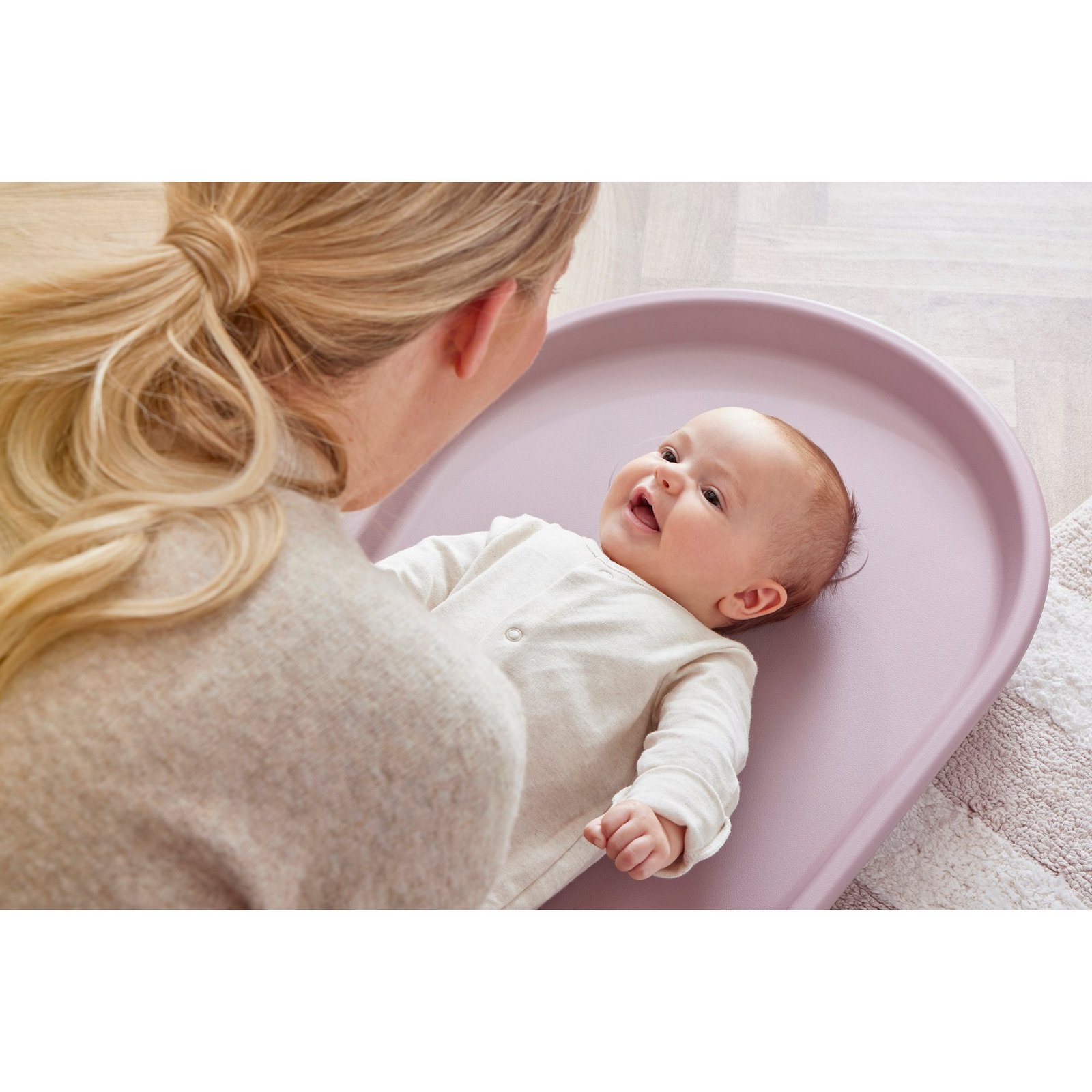 SHNUGGLE Changing Mat Squishy Blossom