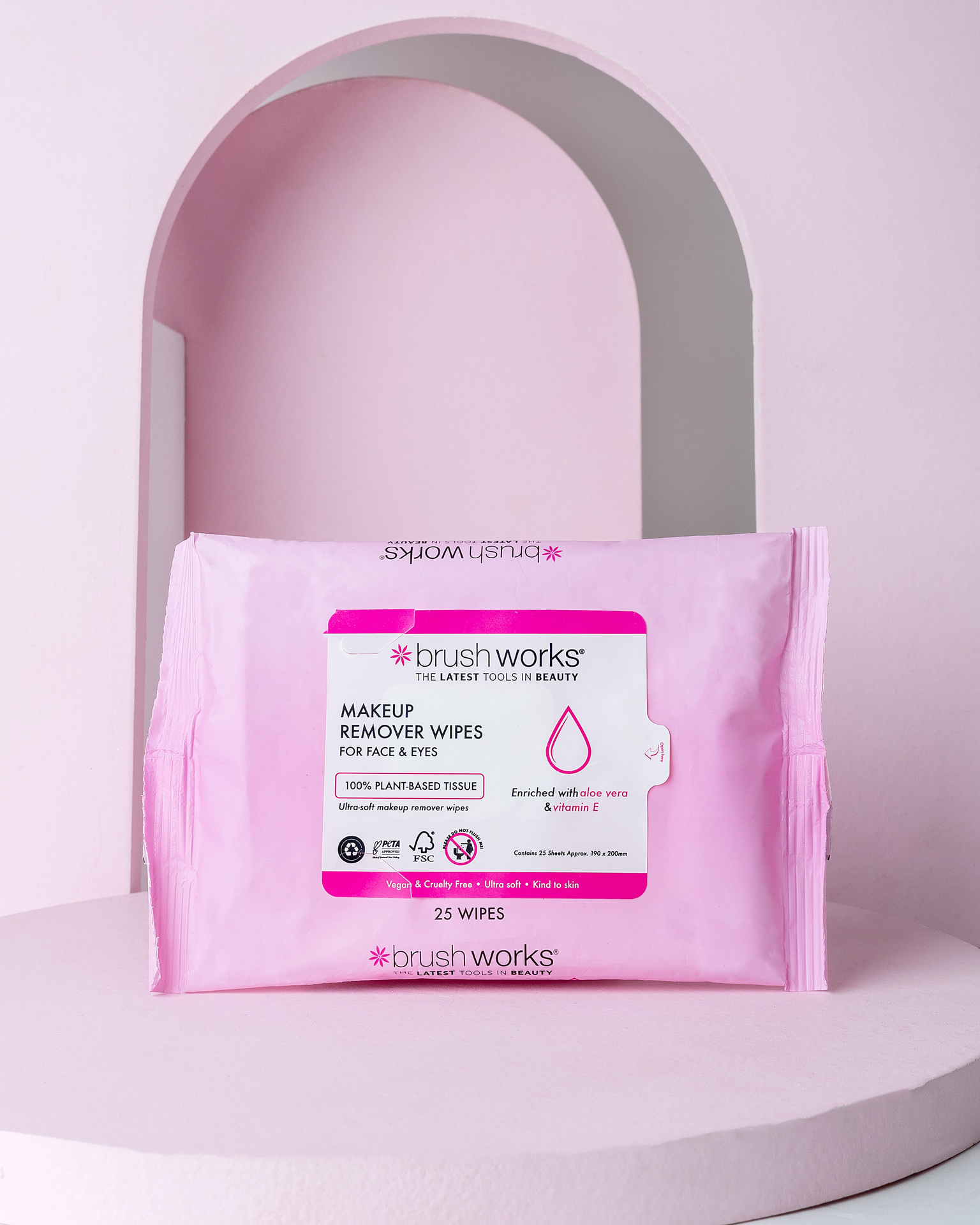 Brushworks Makeup Remover Wipes - 25 Sheets