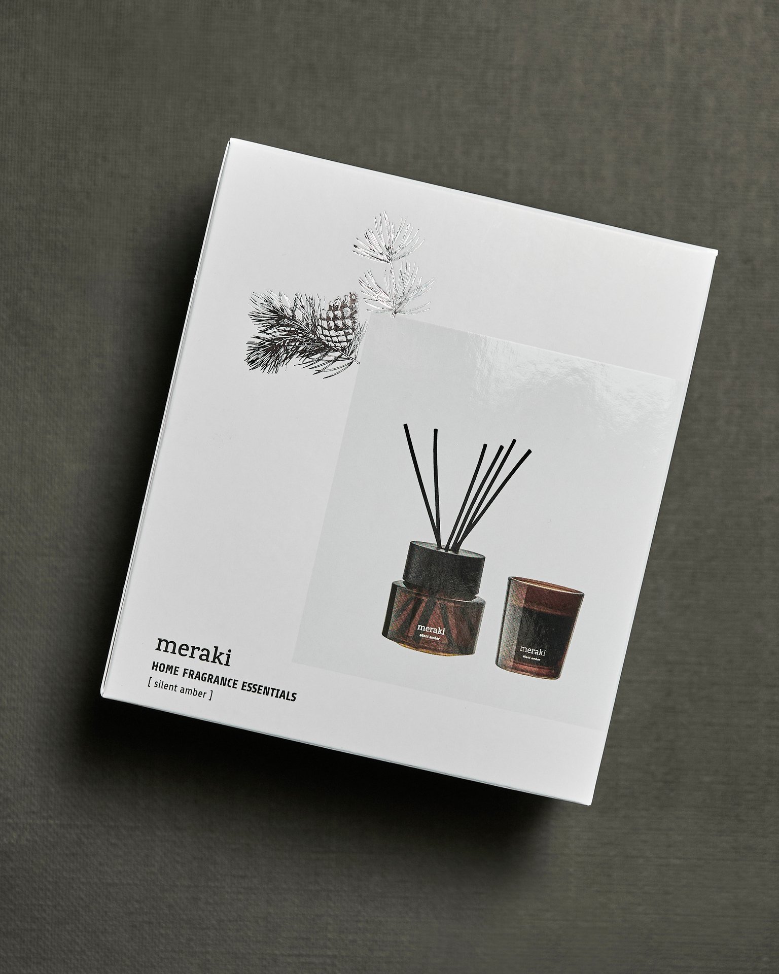 Meraki Gift box Silent Amber Diffusser + Scented Candle