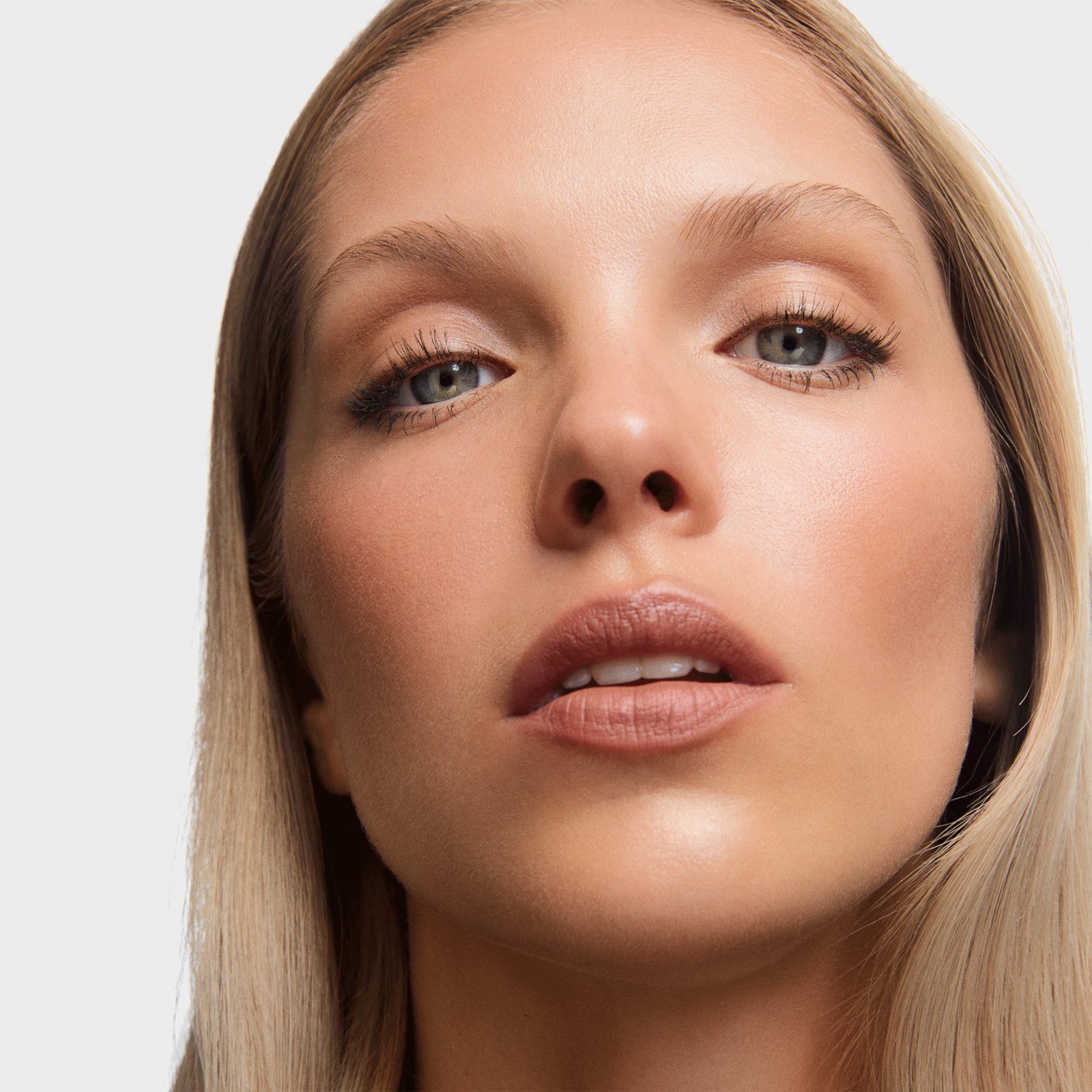 Inglot Velvet Define Lip Pencil 68 Creamy Cappuccino