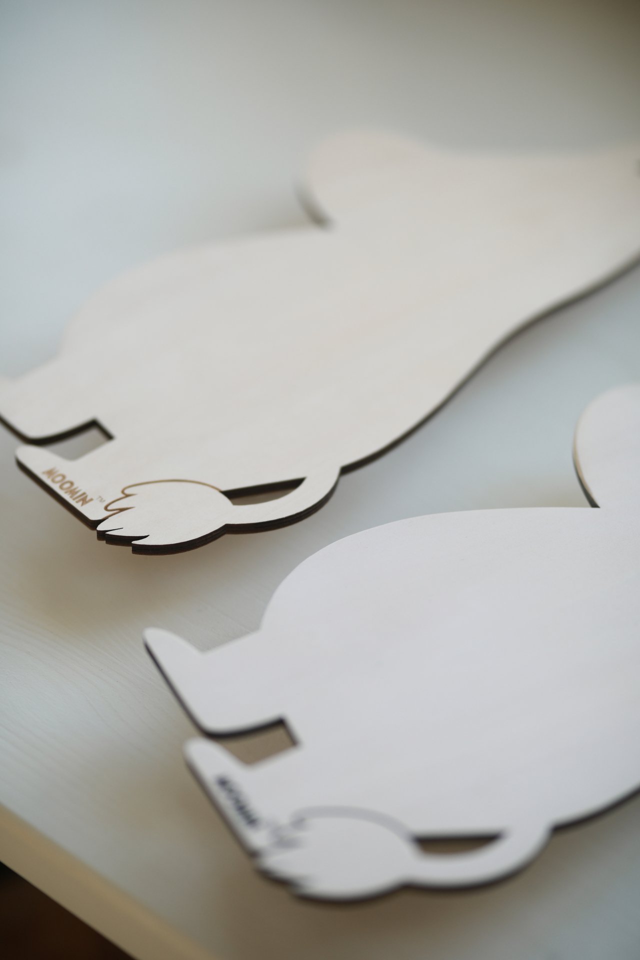 Rätt Start Muminlampa i Trä Vitbetsad