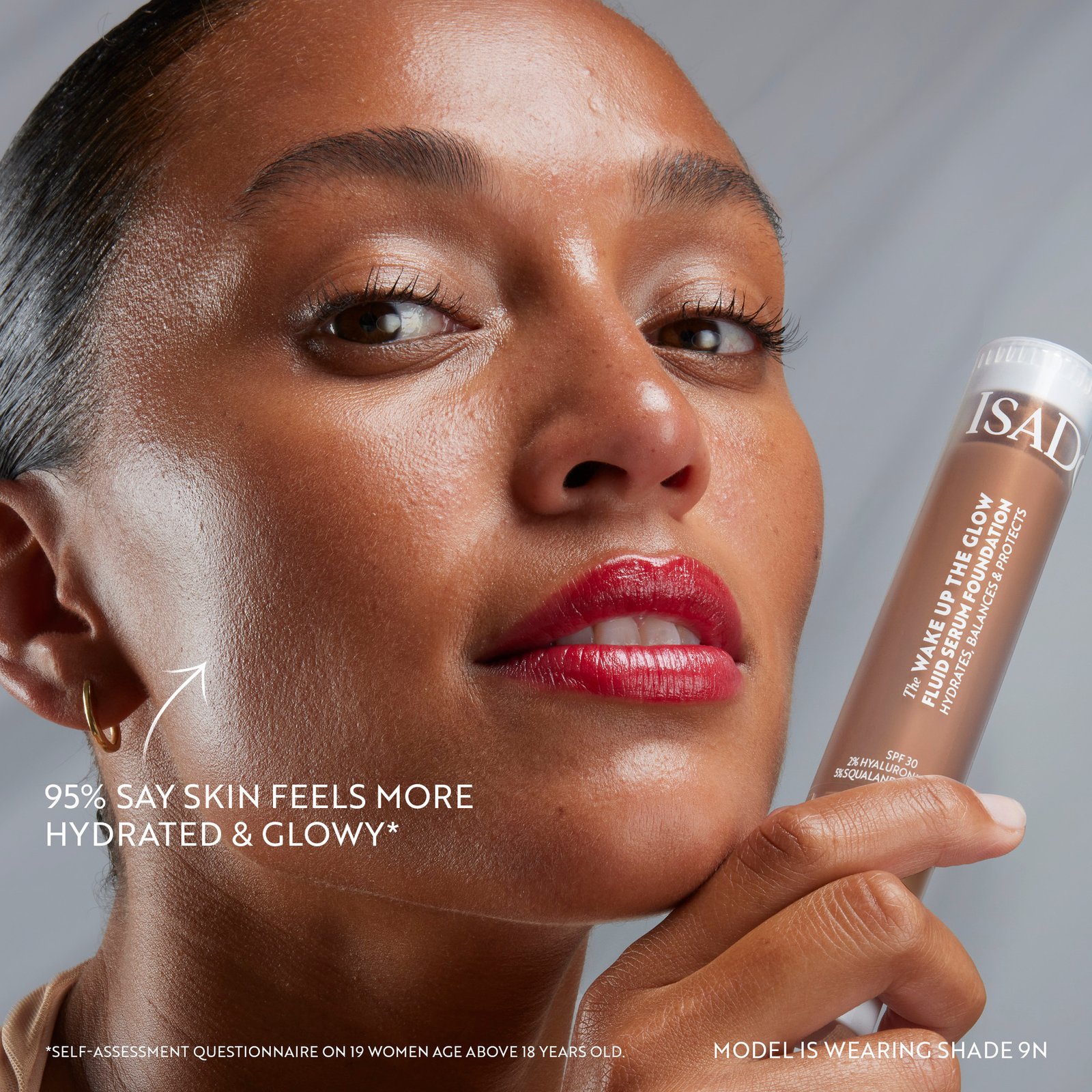 IsaDora Wake Up the Glow Fluid Serum Foundation 3N  30 ml