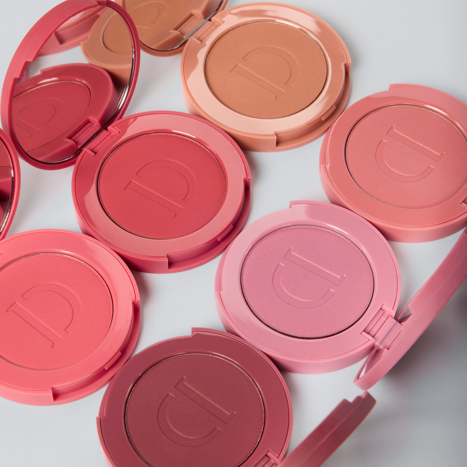IsaDora The Powder Blush 11 Deep Berry