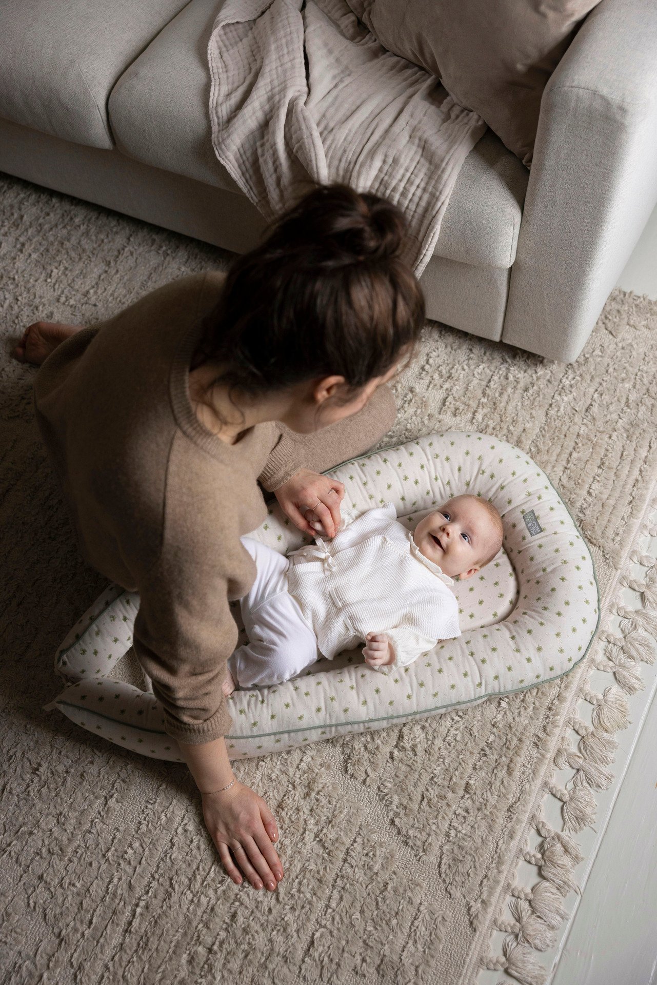 Vinter & Bloom Meadow Baby Sleep Nest Soft Sand 1 st