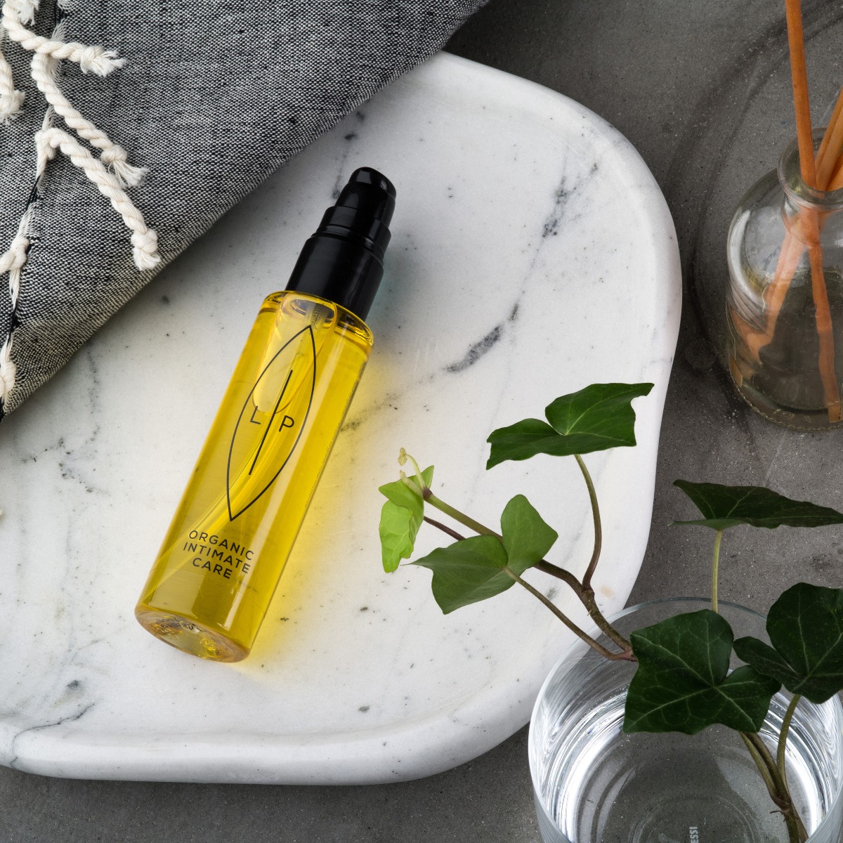 Lip Intimate Care Cleansing + Moisturising Oil, Sea Buckthorn + Fragonia 75ml