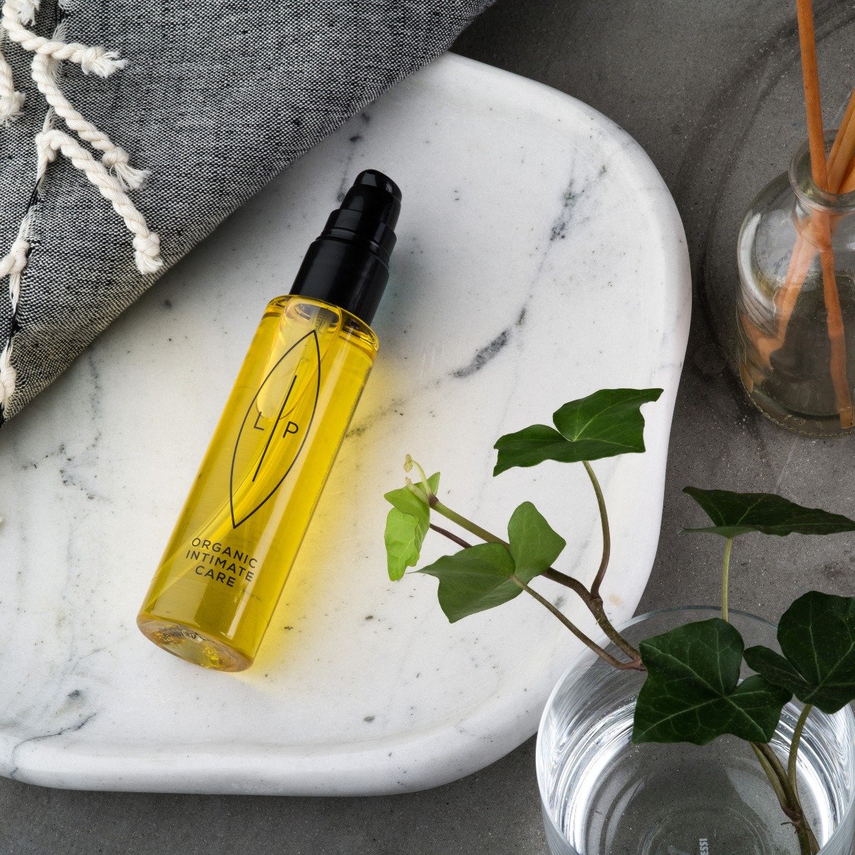 Lip Intimate Care Cleansing + Moisturising Oil, Sea Buckthorn + Fragonia 75ml