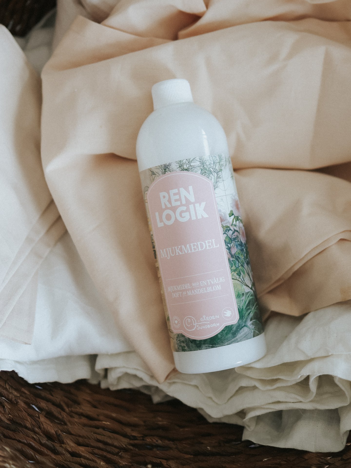 Ren Logik  Mjukmedel Mandelblom 750 ml