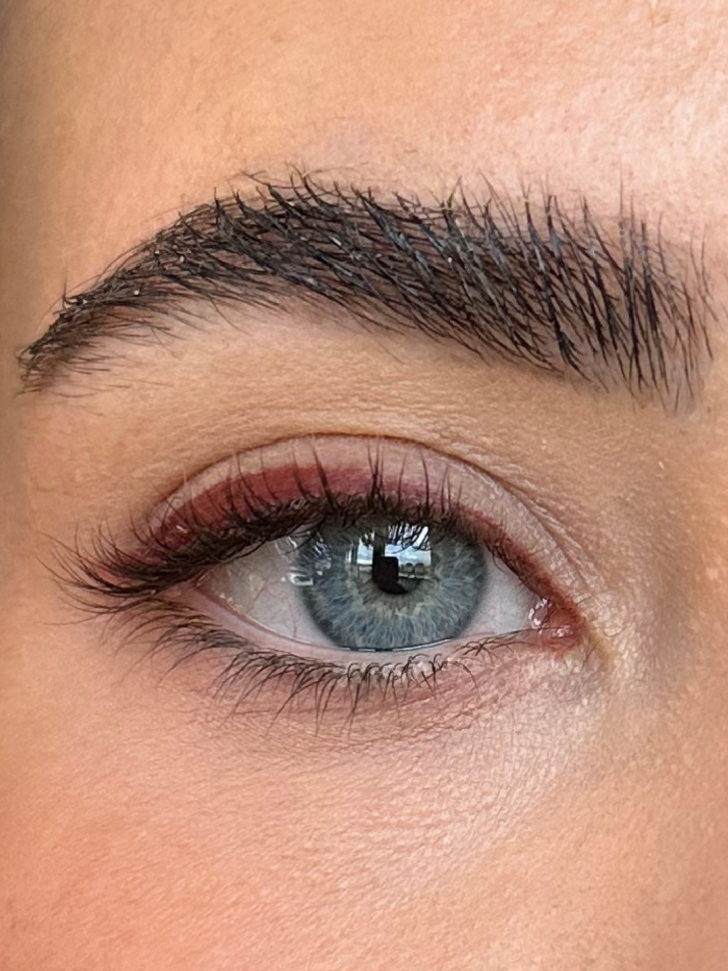 SWEED Satin Eyeliner Margaux Bordeaux